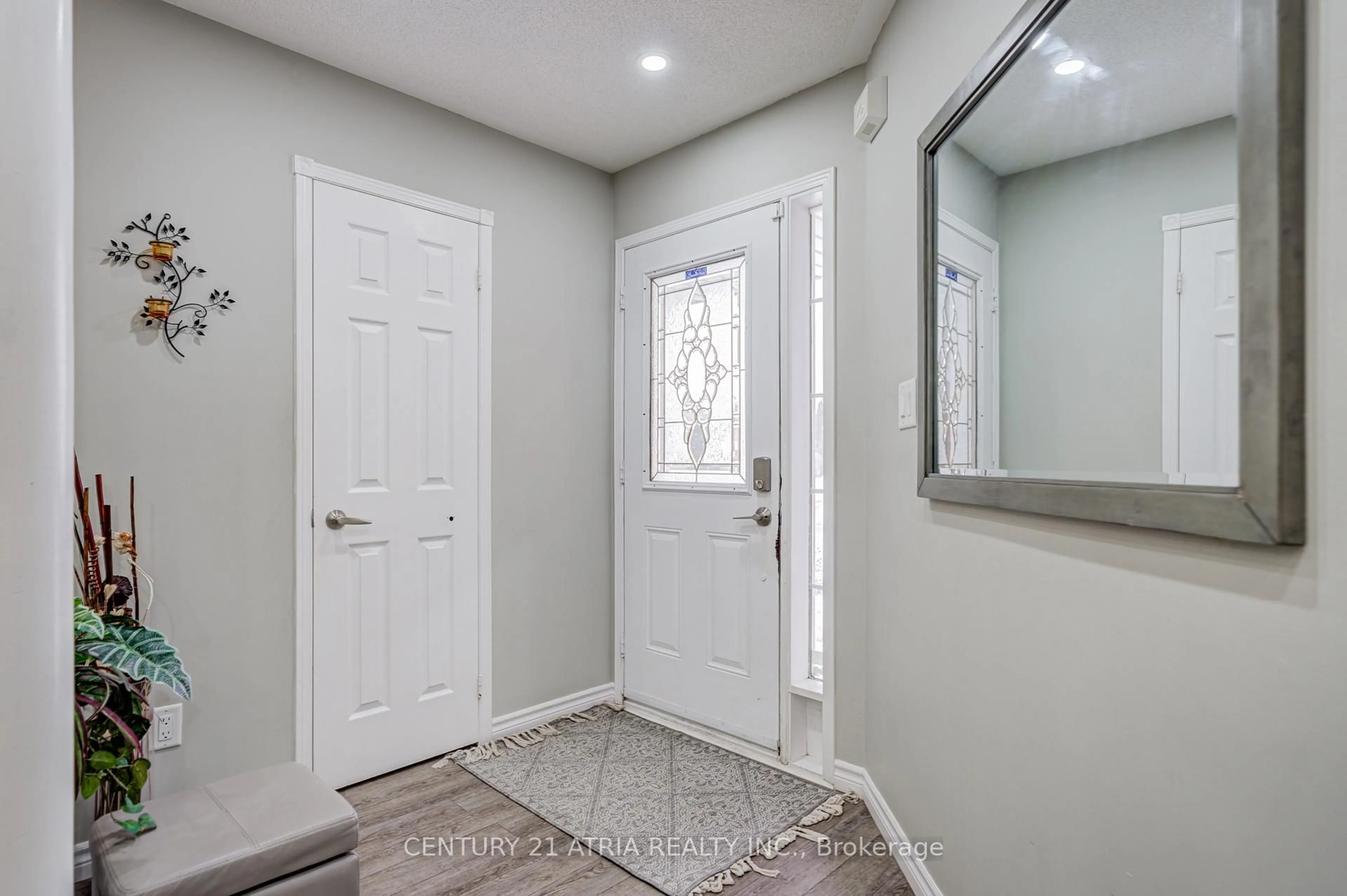 Indoor entryway for 16 Hibbard Dr, Ajax Ontario L1Z 1J7