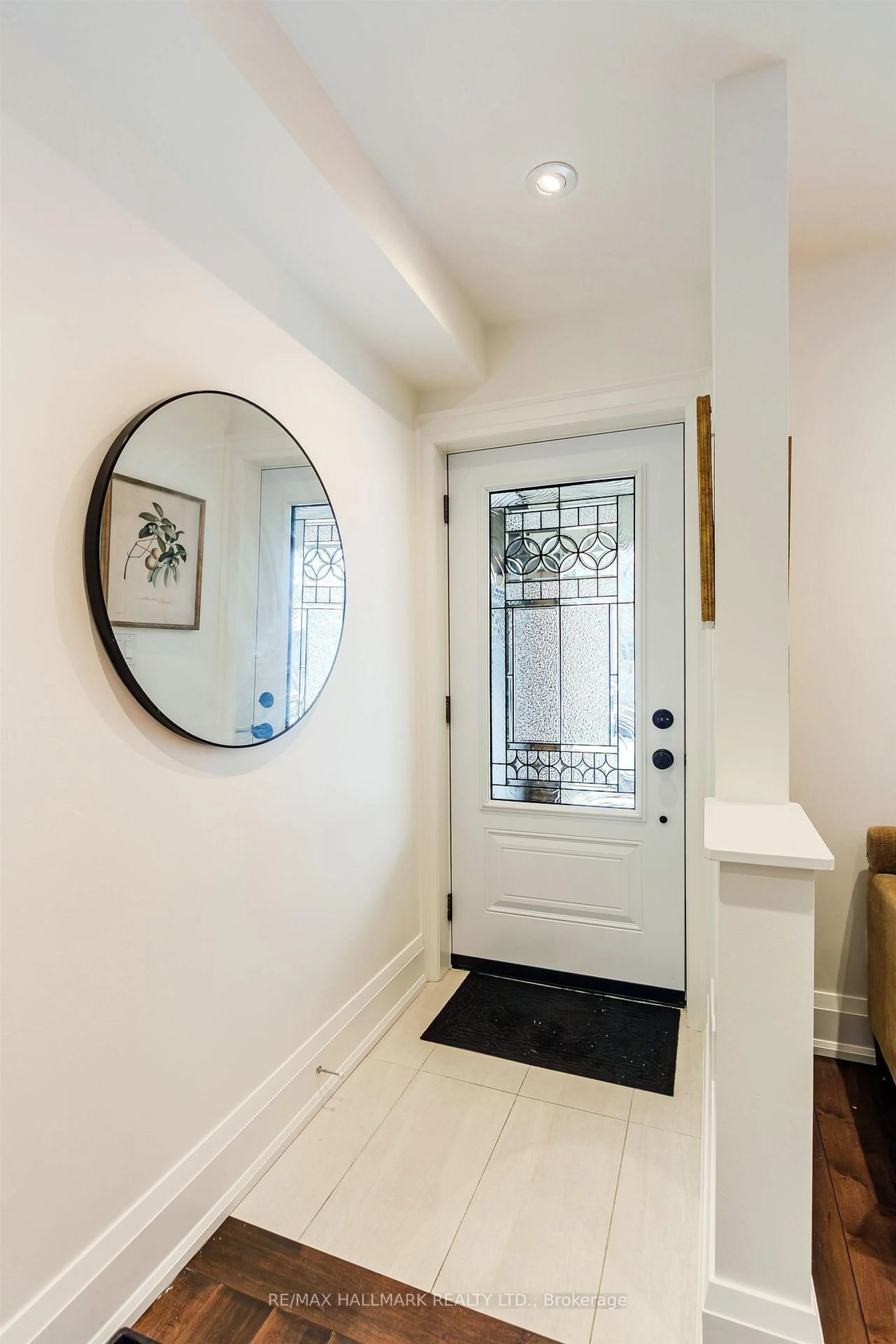 Indoor entryway for 97 Queensdale Ave, Toronto Ontario M4J 1Y2