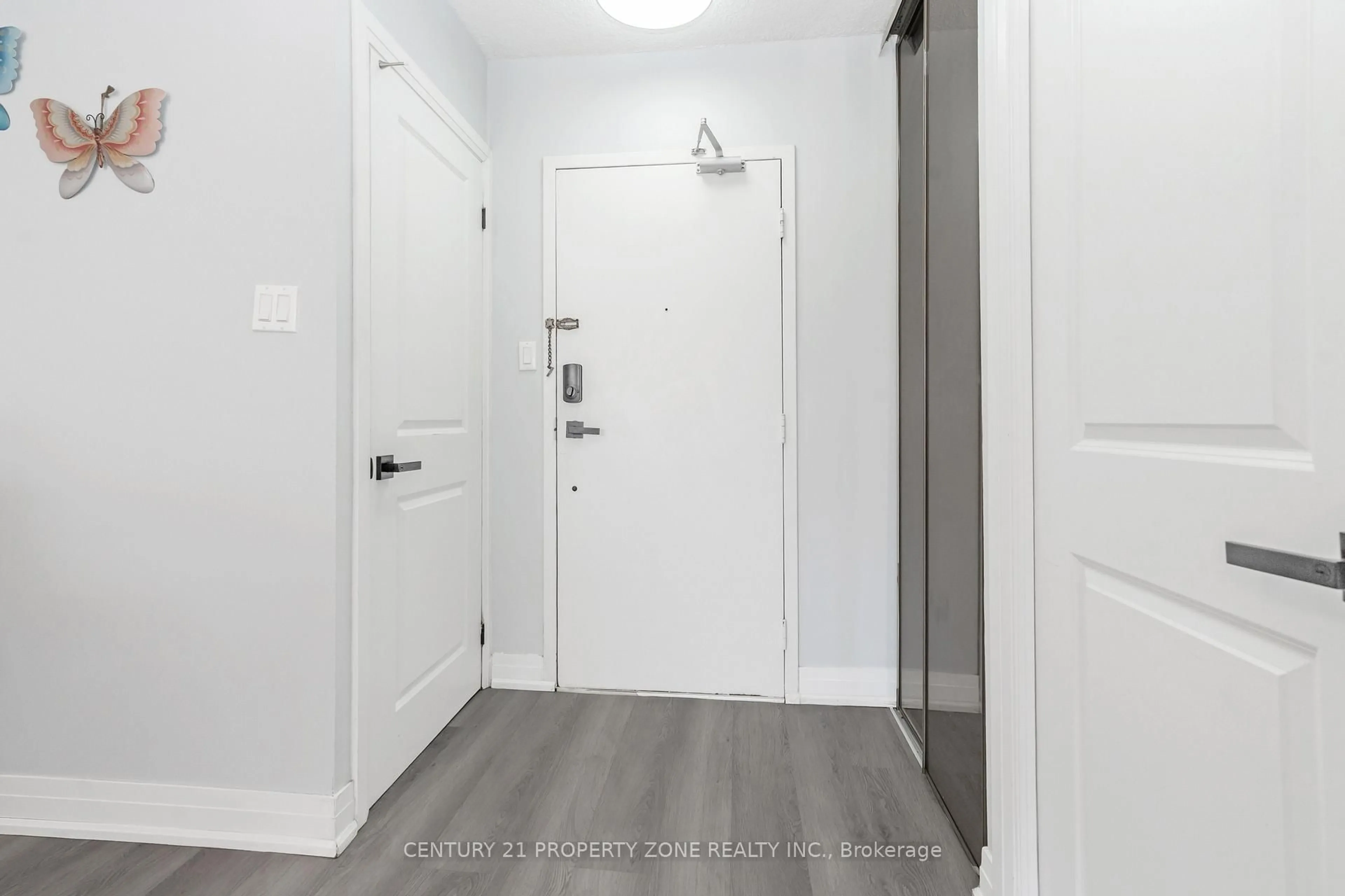 Indoor entryway for 45 Silver Springs Blvd #209, Toronto Ontario M1V 1R2