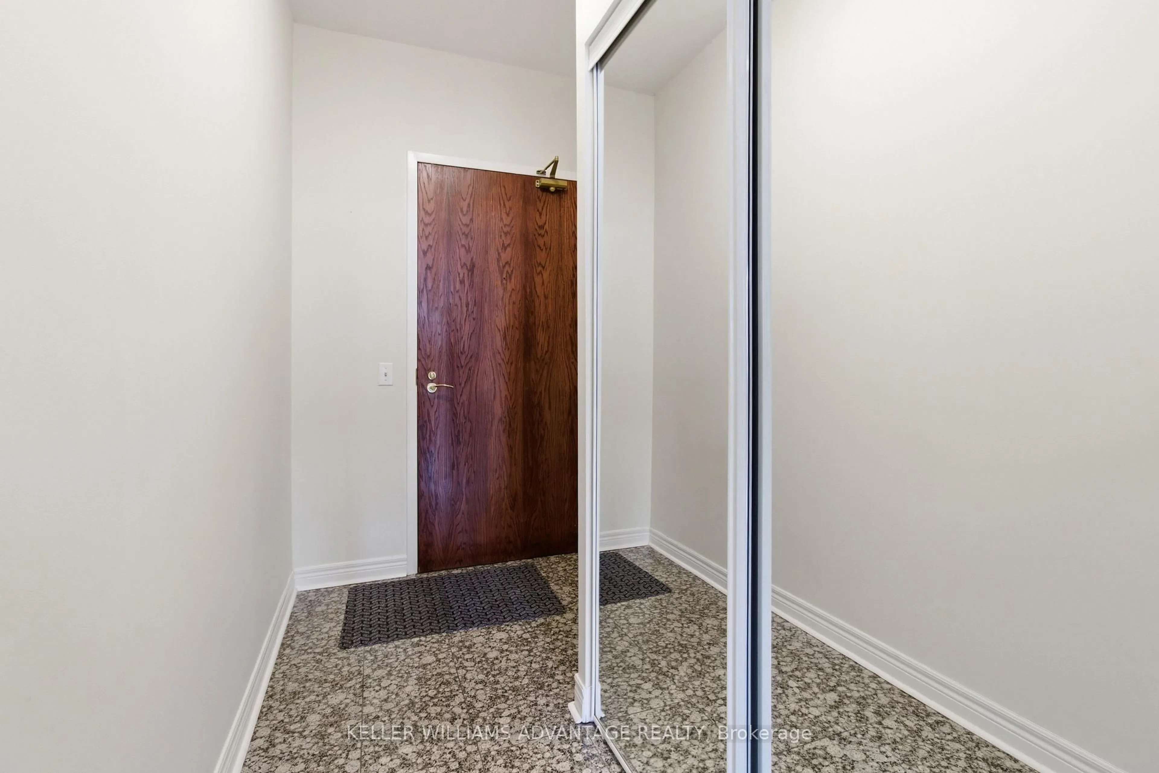 Unknown for 9 Boardwalk Dr #305, Toronto Ontario M4L 6T1