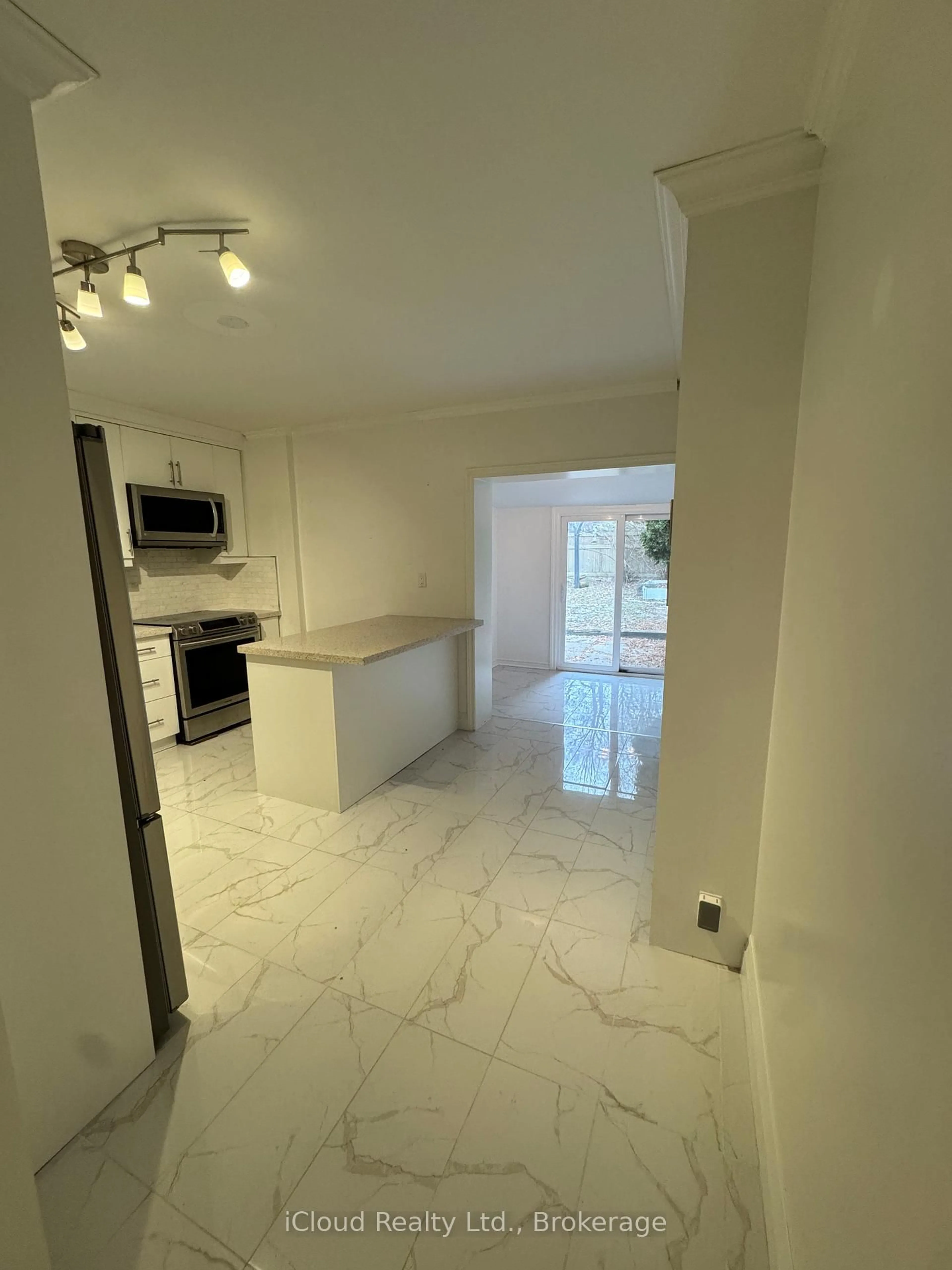 A pic of a room for 158 Westlake Ave, Toronto Ontario M4C 4S2