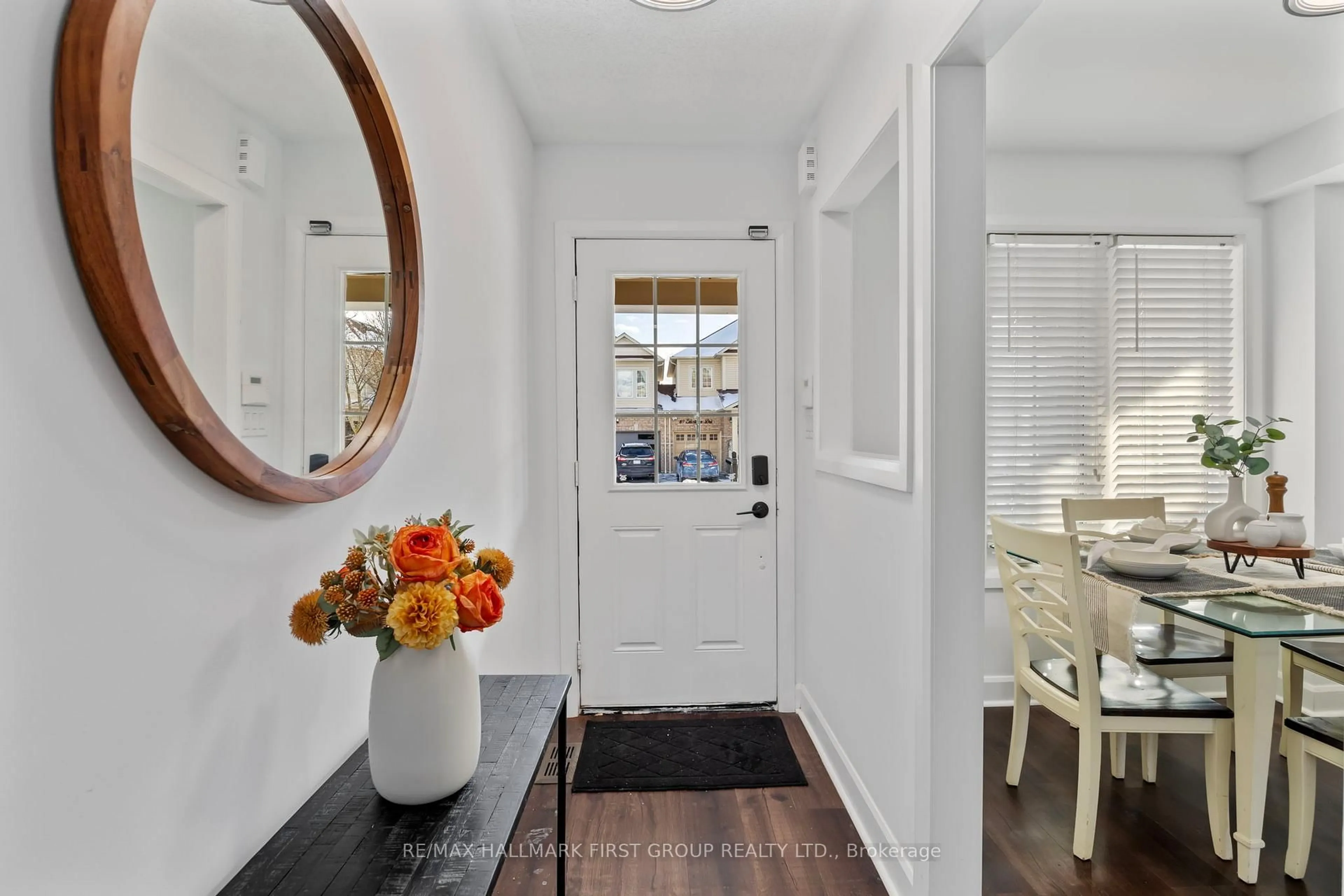 Indoor entryway for 86 Elliottglen Dr, Ajax Ontario L1Z 0H1