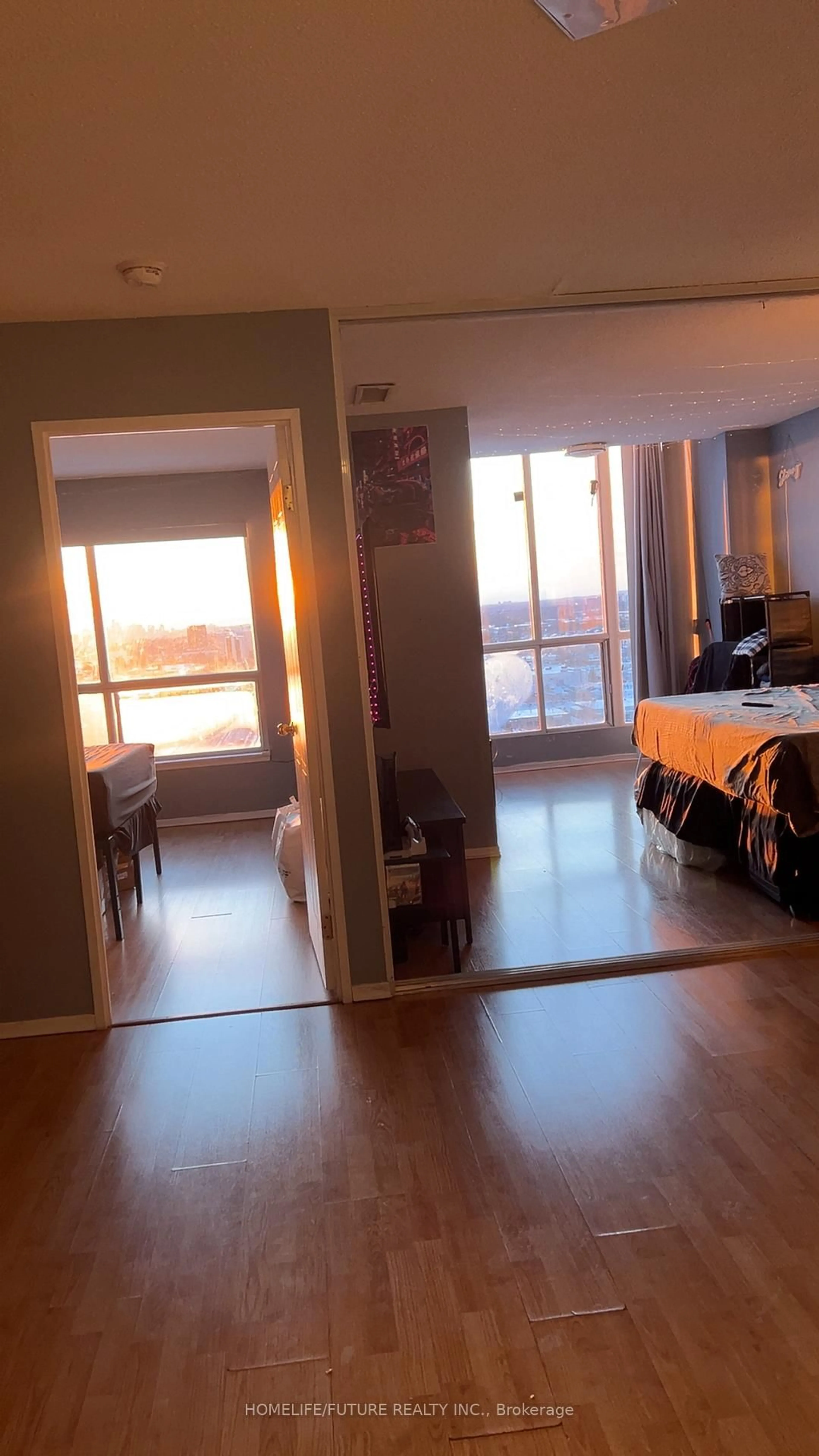 A pic of a room for 2550 Lawrence Ave #2209, Toronto Ontario M1P 4Z3