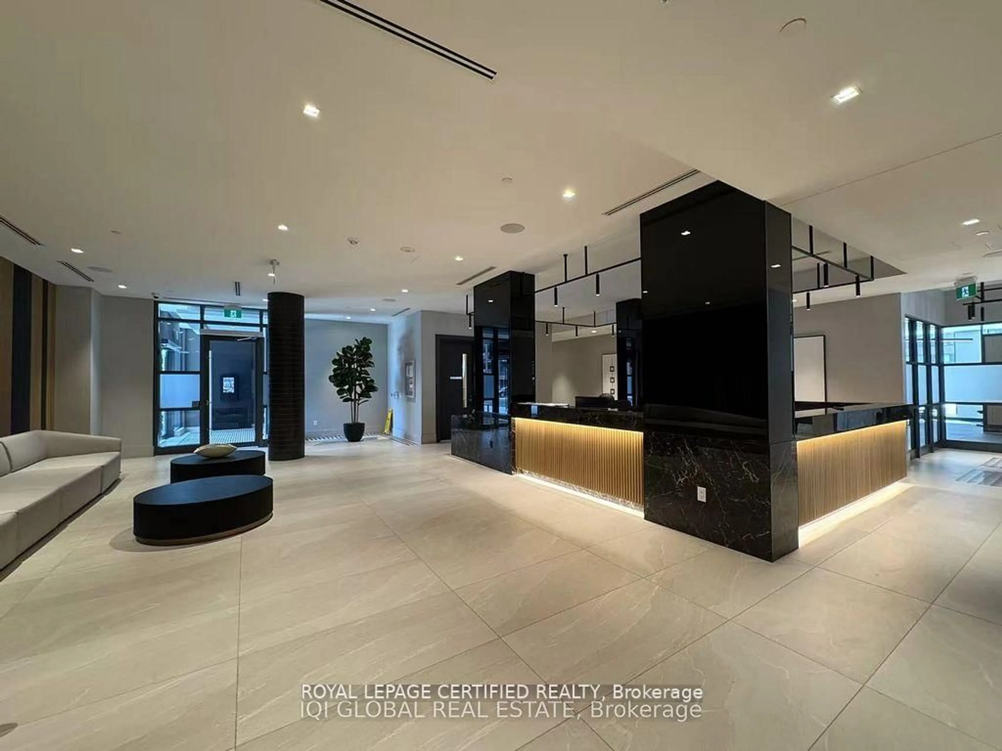 Lobby for 2545 Simcoe St #1615, Oshawa Ontario L1H 7K4