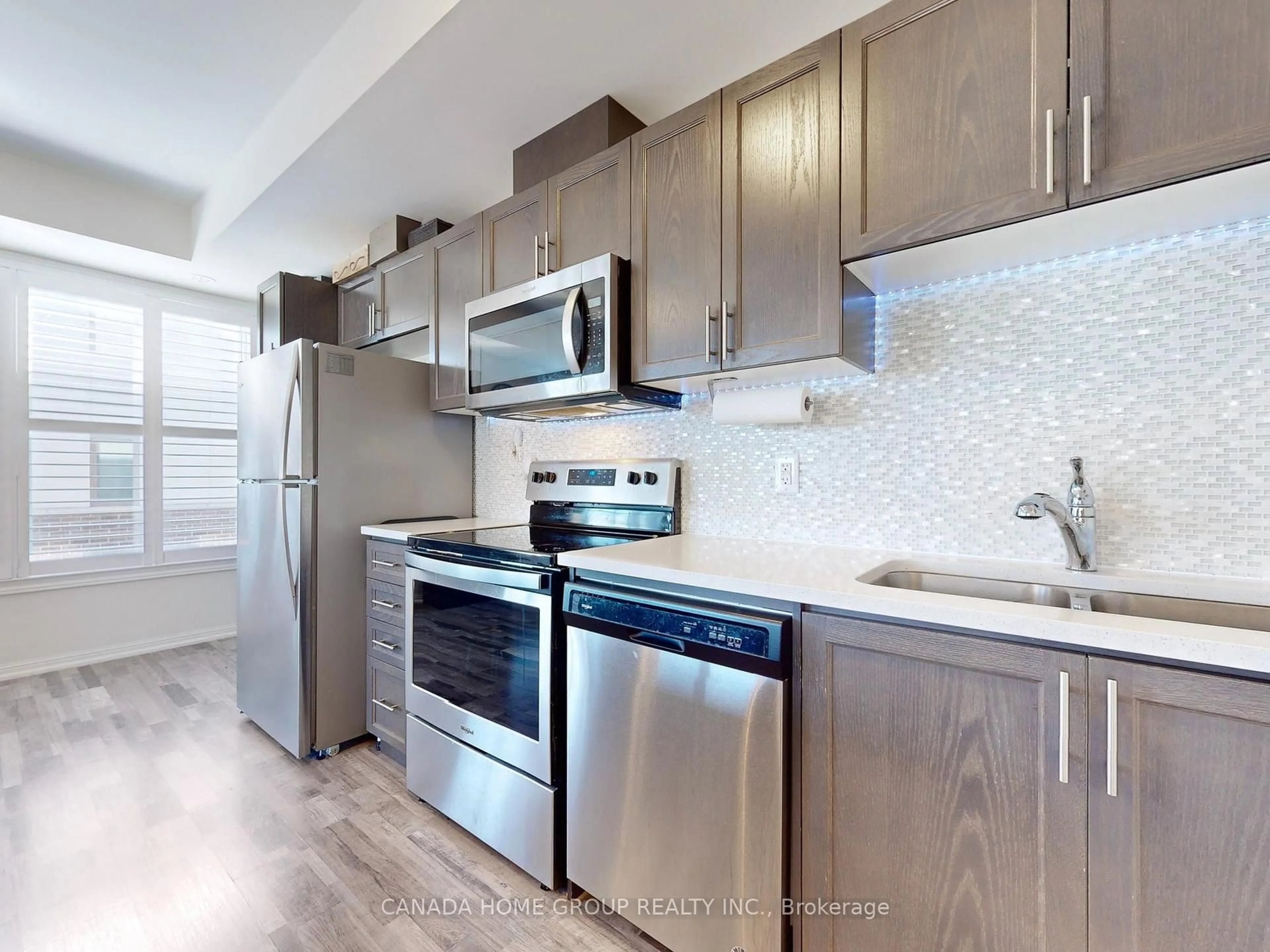Standard kitchen, unknown for 1460 Whites Rd #214, Pickering Ontario L1V 1R4