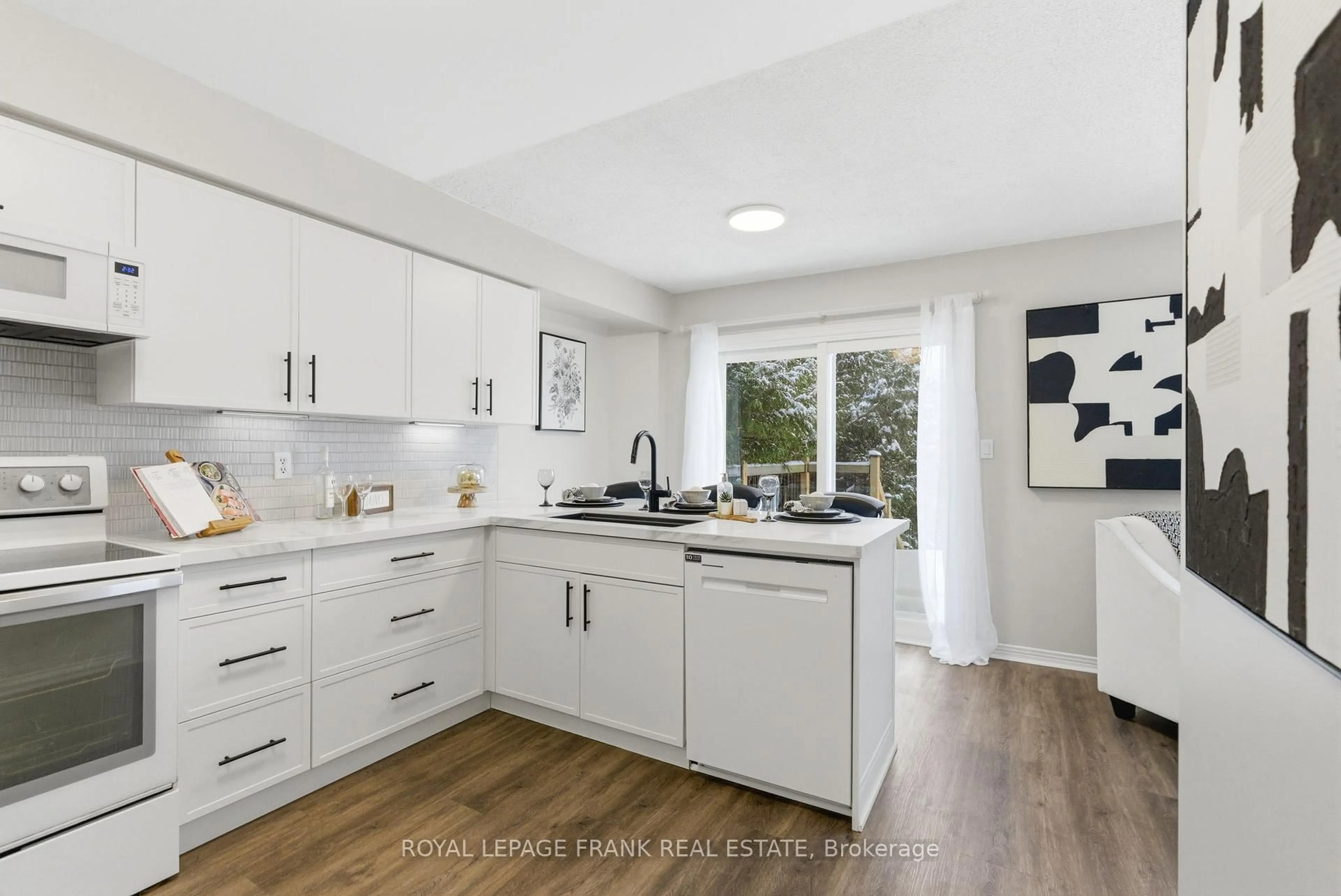 Open concept kitchen, unknown for 59 Short Cres, Clarington Ontario L1E 2Z6