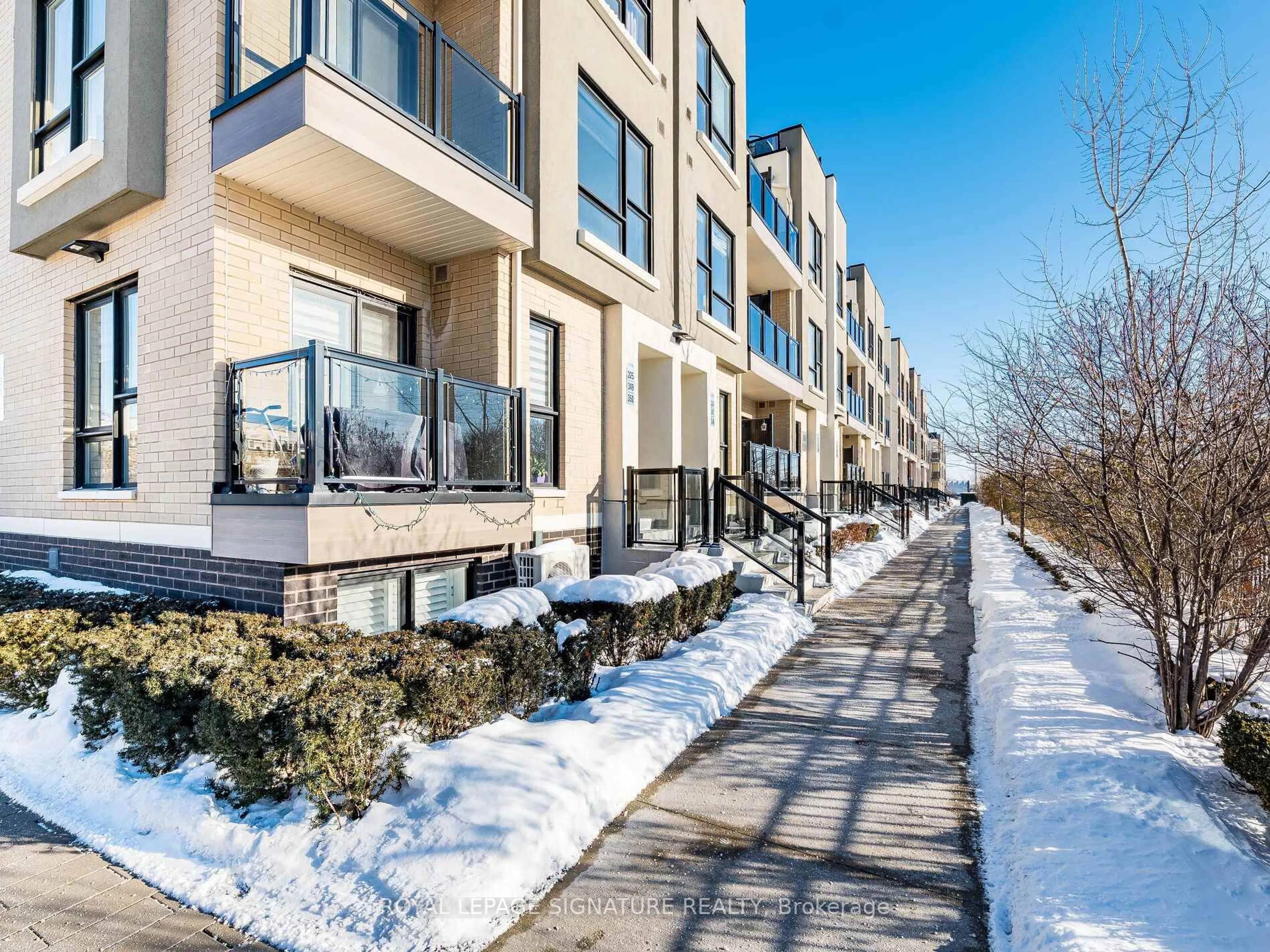 Patio, street for 500 Kingbird Grve #350, Toronto Ontario M1B 0E4