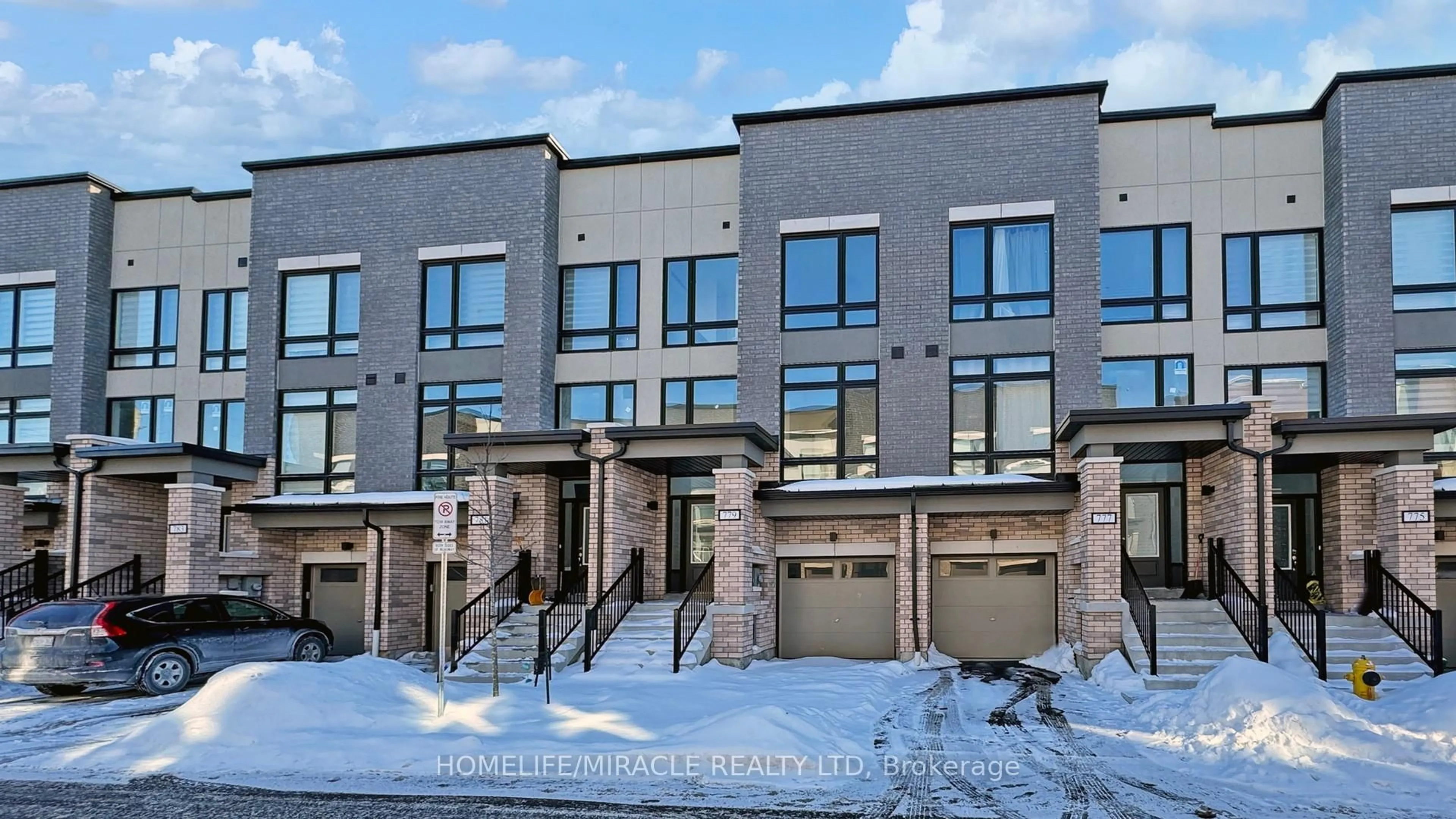 Unknown for 779 Heathrow Path, Oshawa Ontario L1K 3G4