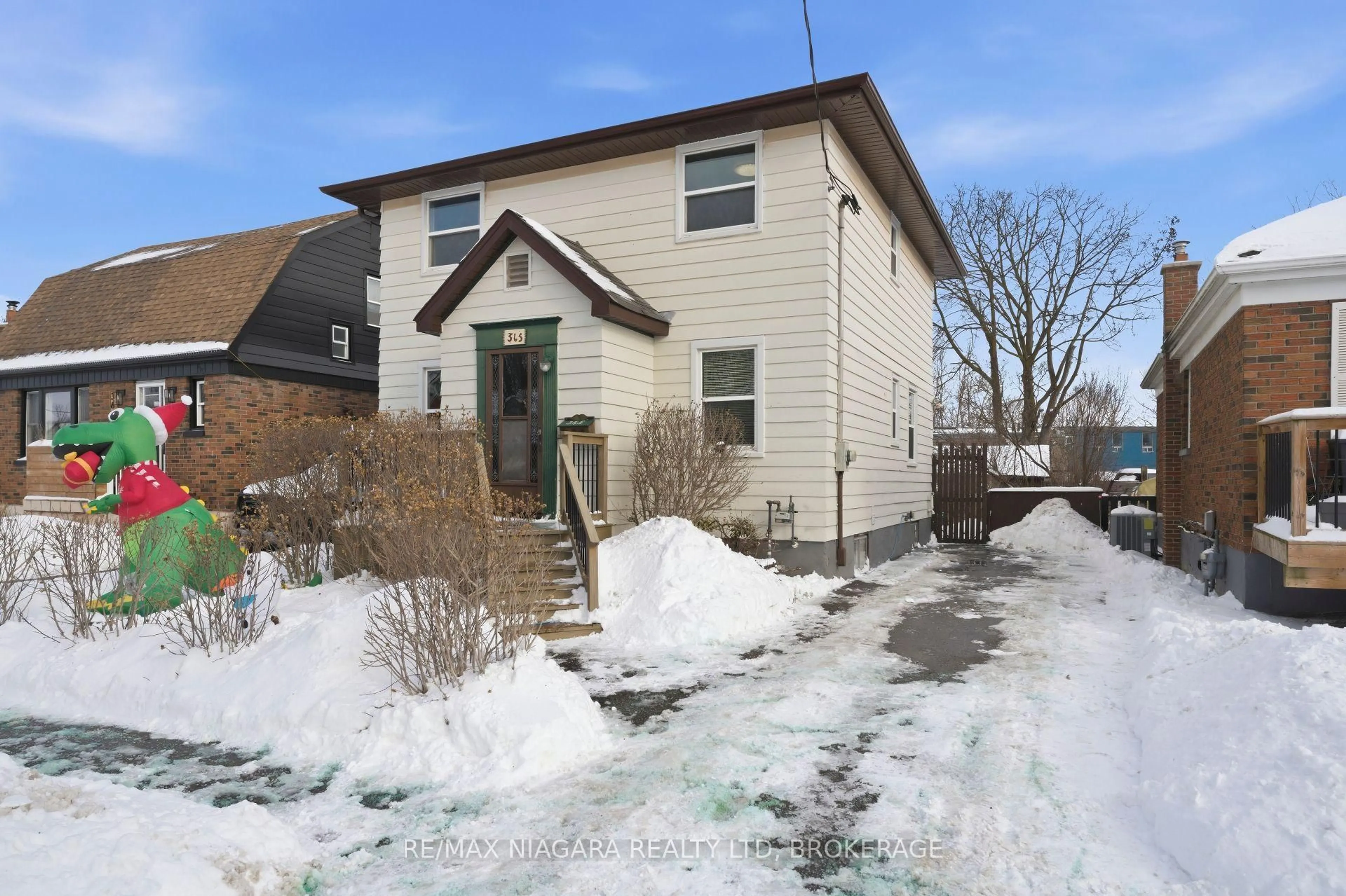 Unknown for 365 Division St, Oshawa Ontario L1G 5M8