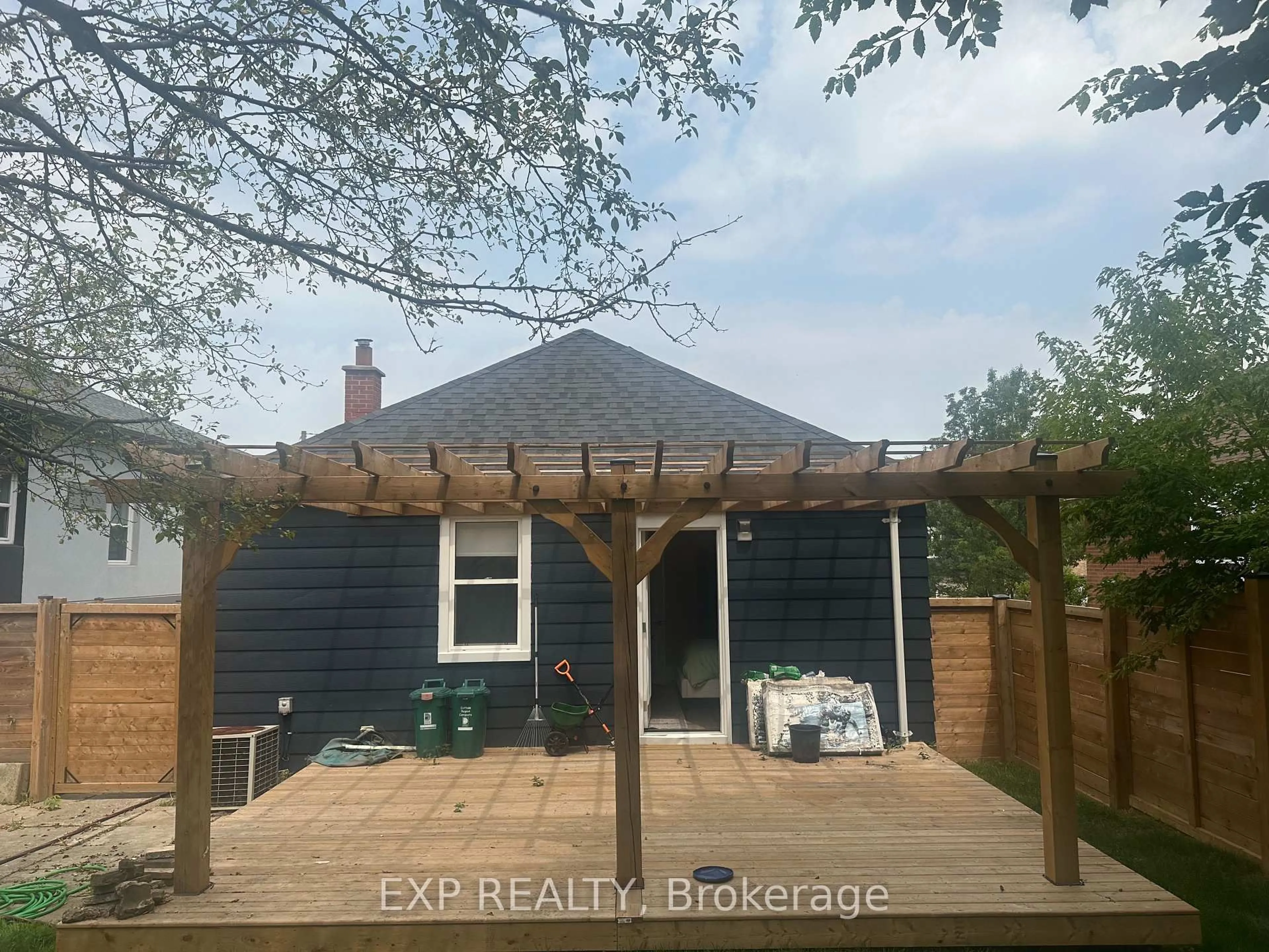 A pic from outside/outdoor area/front of a property/back of a property/a pic from drone, street for 251 Tresane St, Oshawa Ontario L1J 1T9