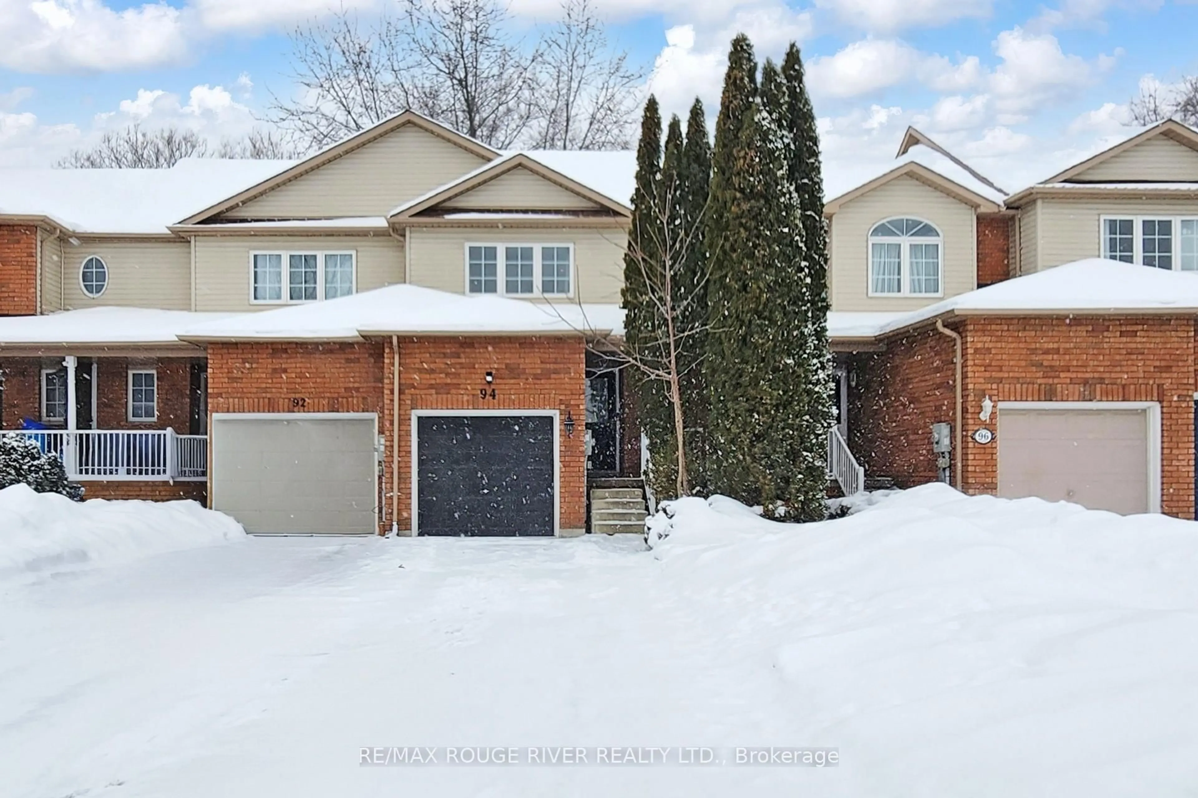 Home with brick exterior material, street for 94 Richfield Sq, Clarington Ontario L1E 3G4