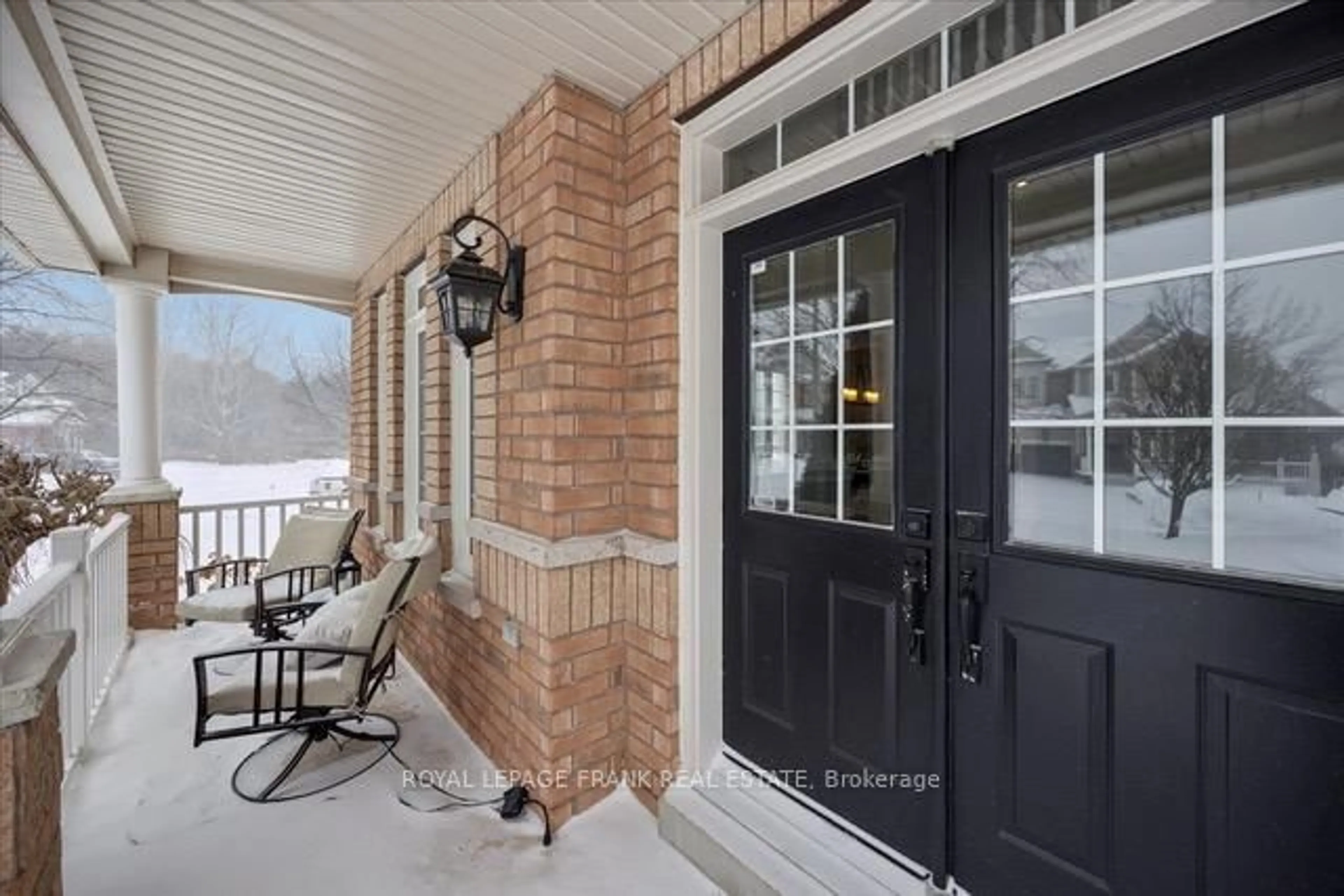 Indoor entryway for 11 Fifeshire Crt, Scugog Ontario L9L 2E3