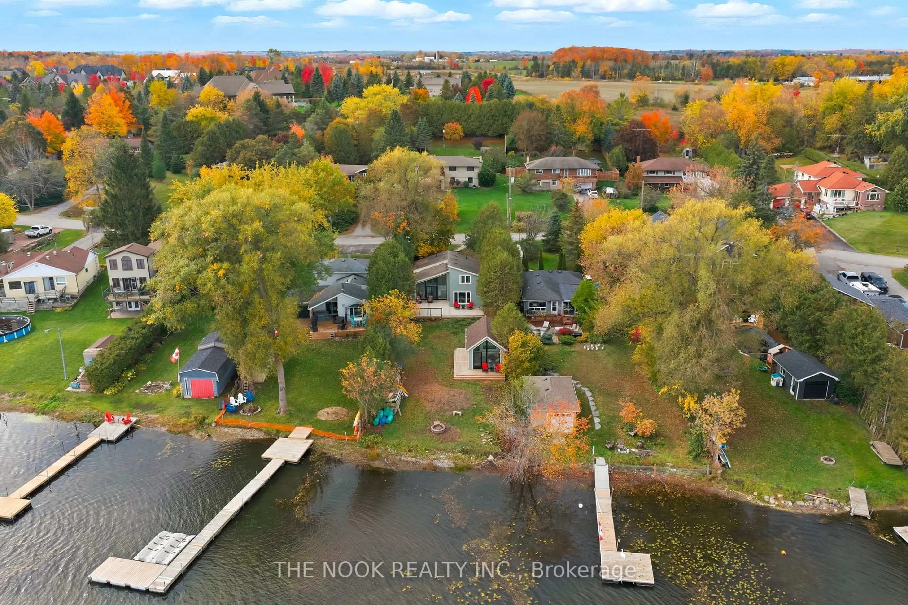 A pic from outside/outdoor area/front of a property/back of a property/a pic from drone, water/lake/river/ocean view for 55 Honey's Beach Rd, Scugog Ontario L9L 0B5
