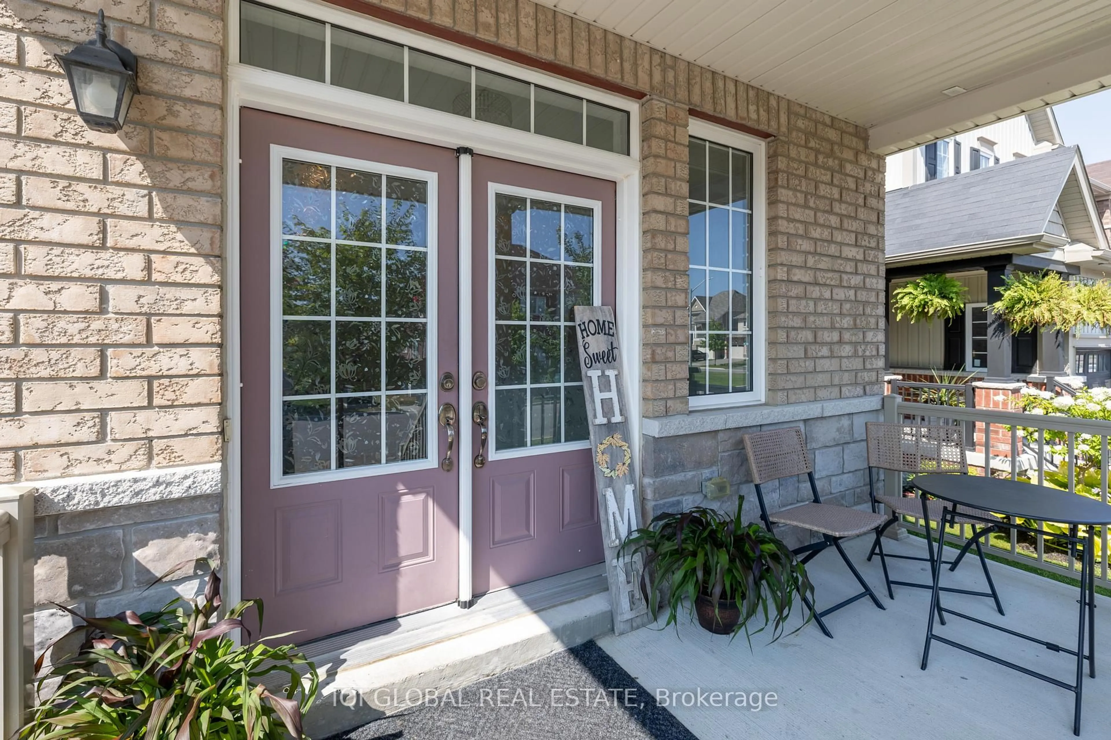 Indoor entryway for 191 Bruce Cameron Dr, Clarington Ontario L1C 0W3