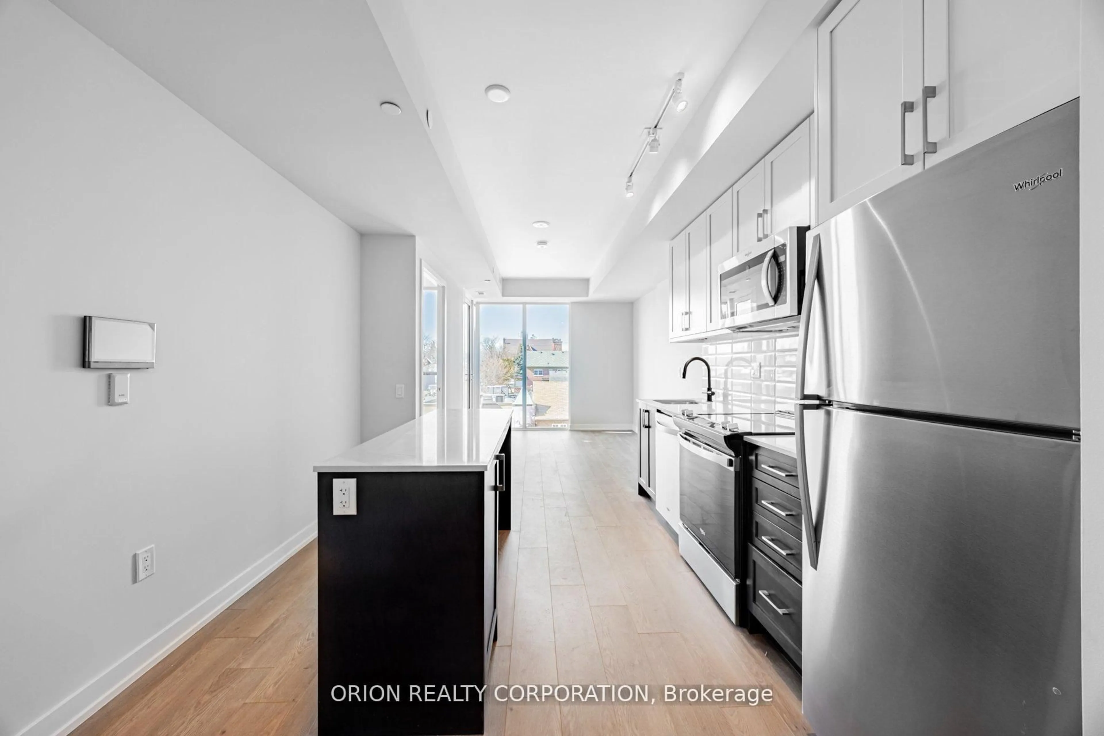 Unknown for 201 Brock St #221, Whitby Ontario L1N 4K2