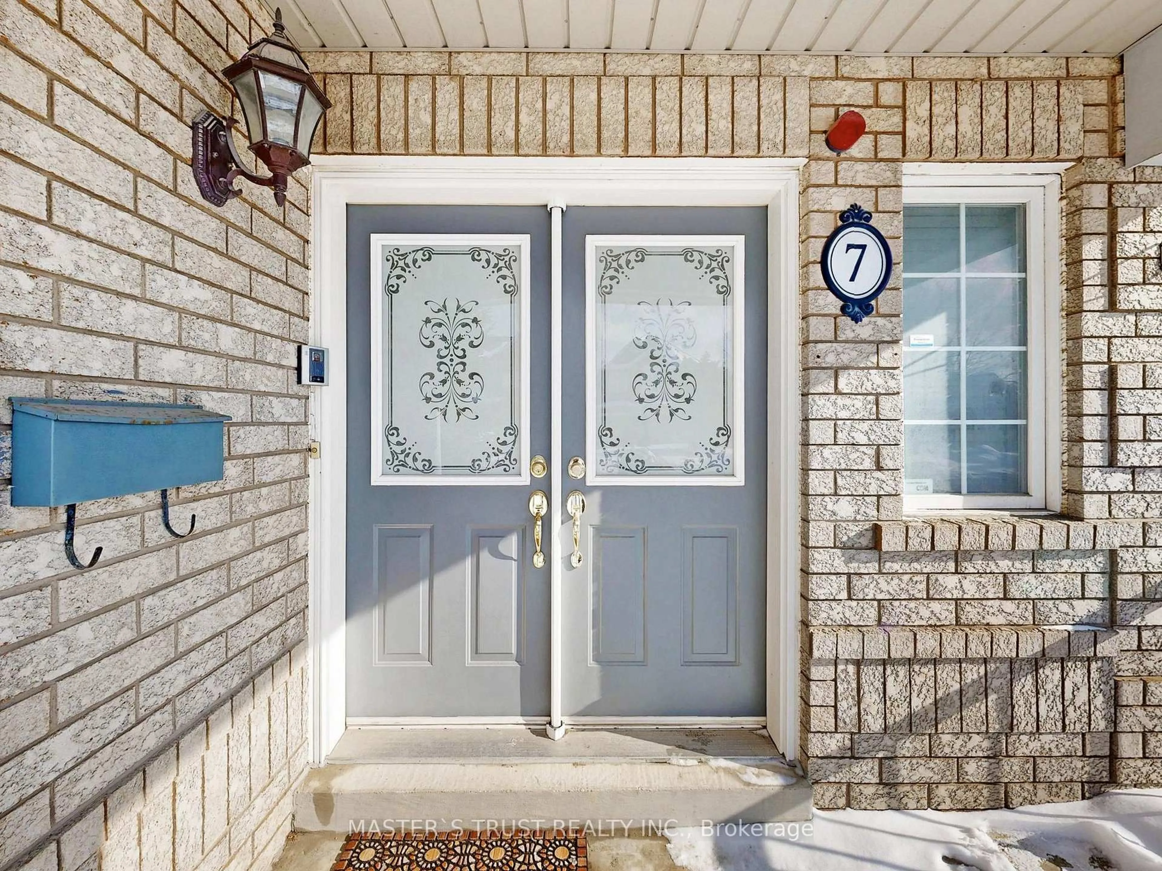 Indoor entryway for 7 Woodcock Ave, Ajax Ontario L1T 4J5
