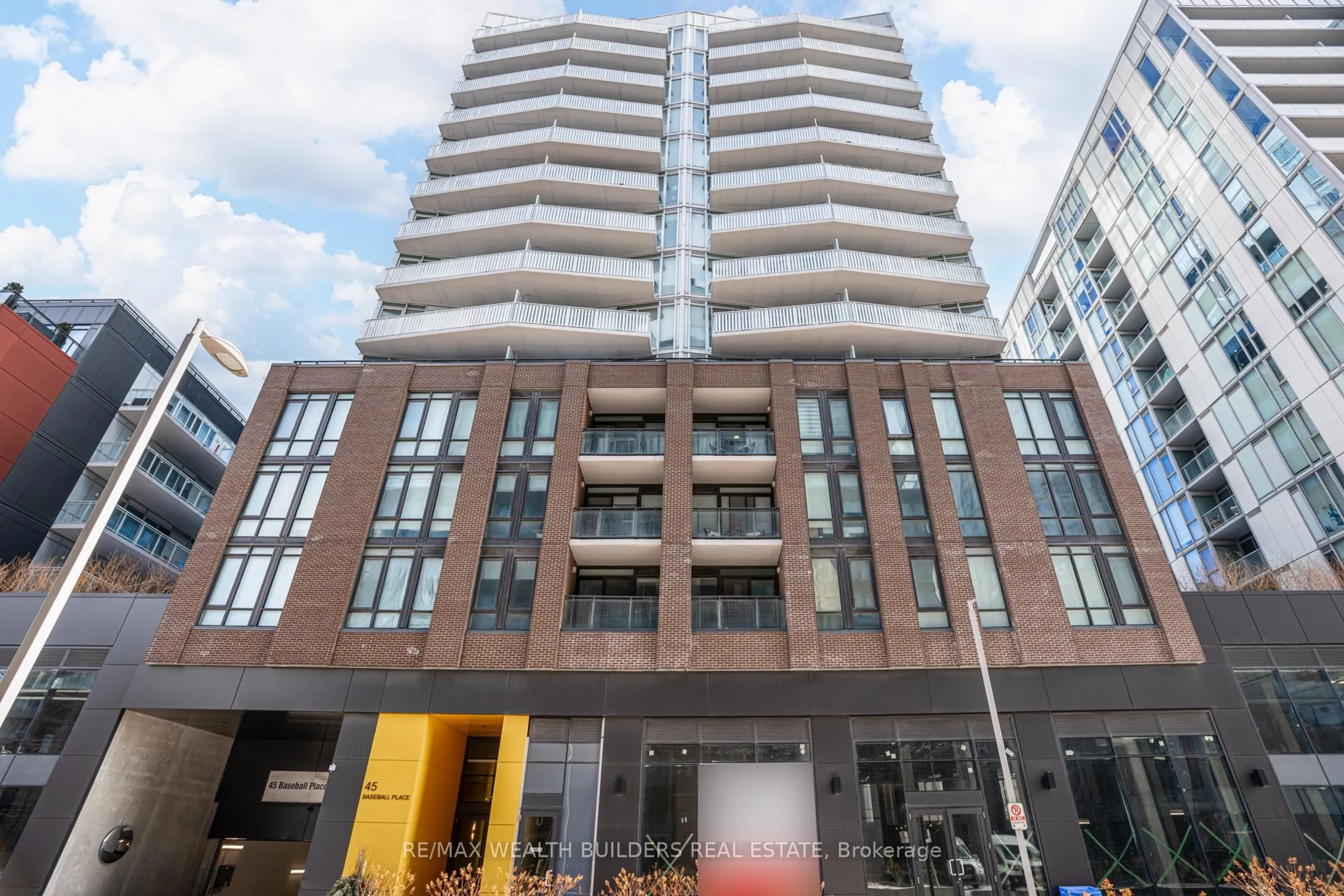 Indoor foyer for 45 Baseball Pl #1406, Toronto Ontario M4M 0E7