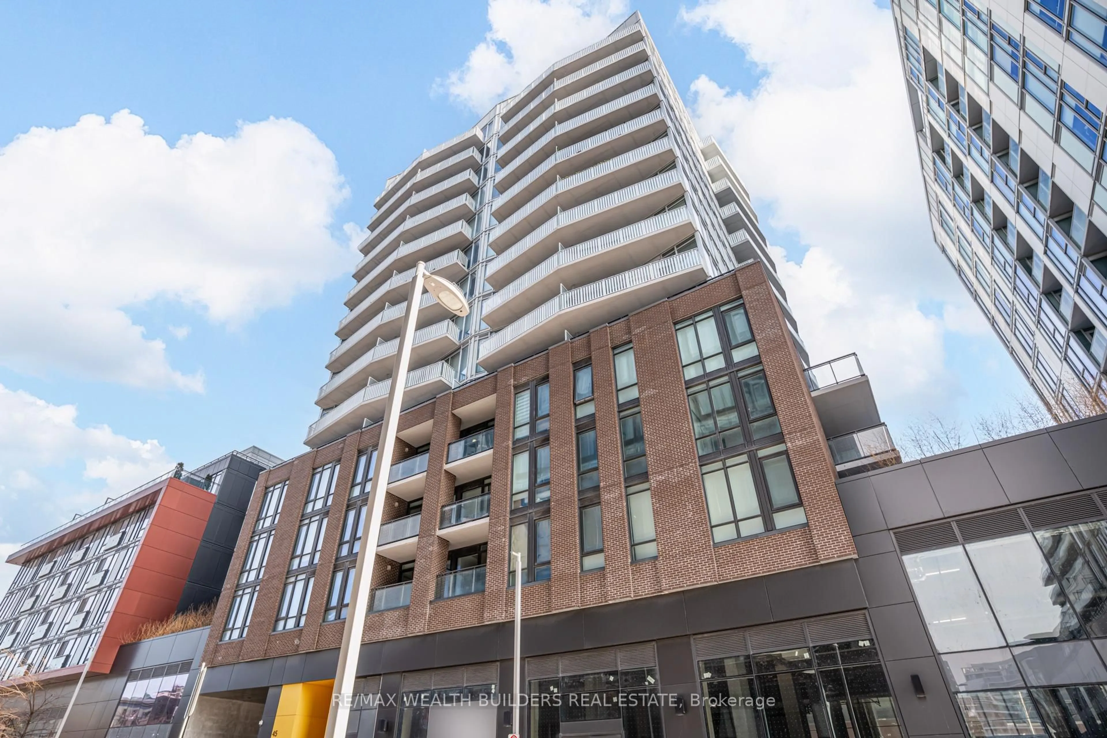 Unknown for 45 Baseball Pl #1406, Toronto Ontario M4M 0E7