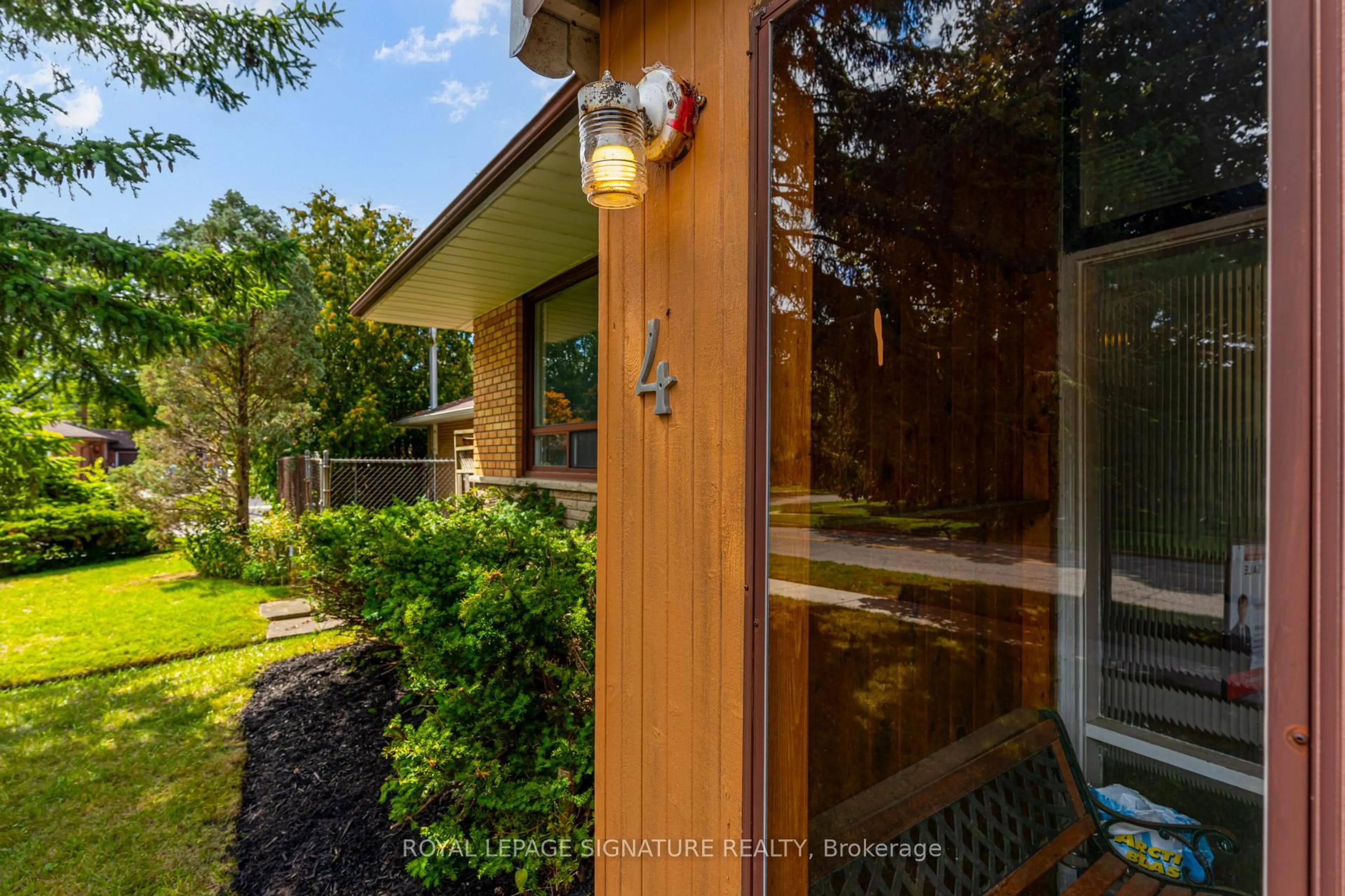 Unknown for 4 Stillbrook Crt, Toronto Ontario M1E 3W7