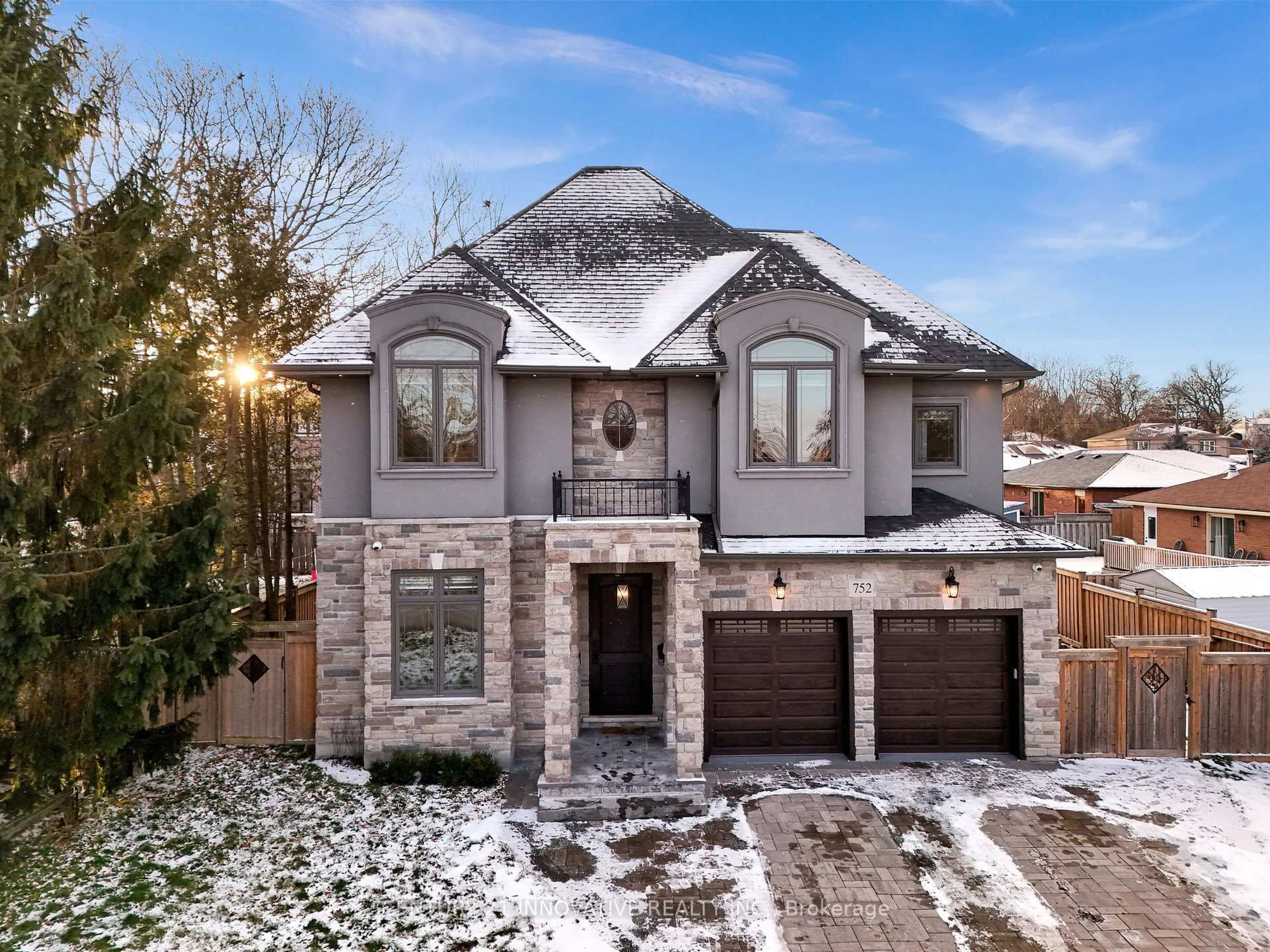 Home with brick exterior material, street for 752 Hillview Cres, Pickering Ontario L1W 2S1