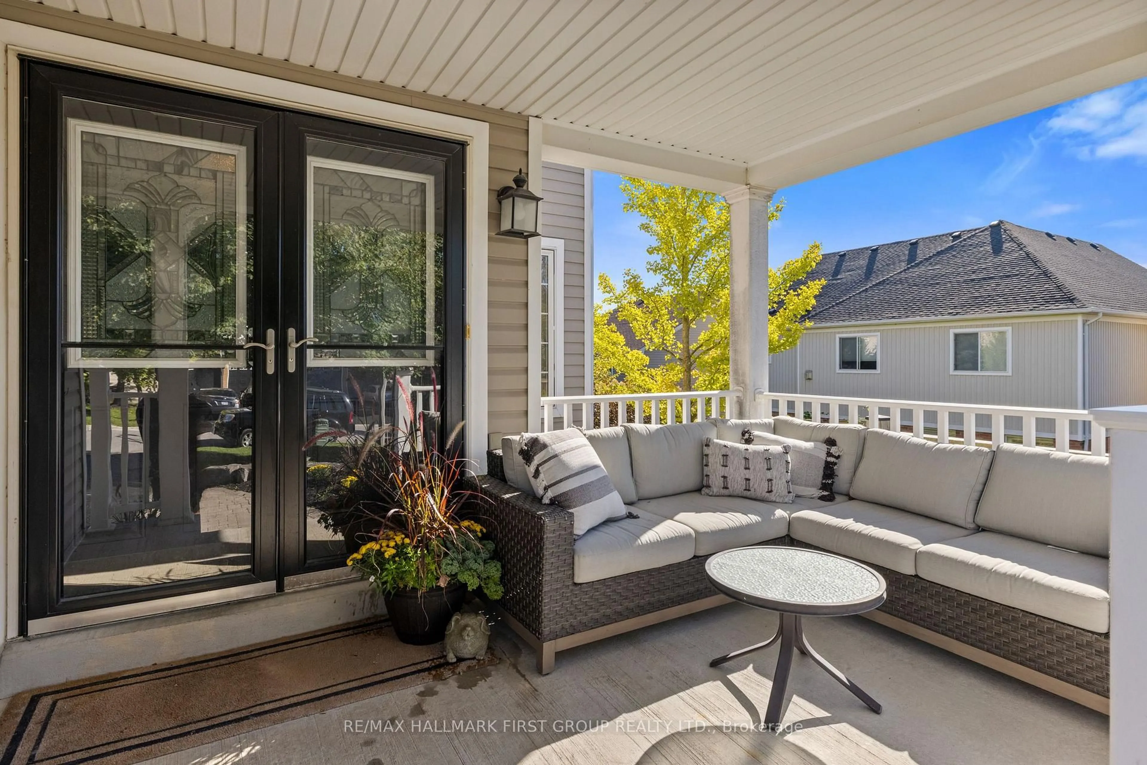 Patio, unknown for 1586 Docking Crt, Oshawa Ontario L1K 0H3