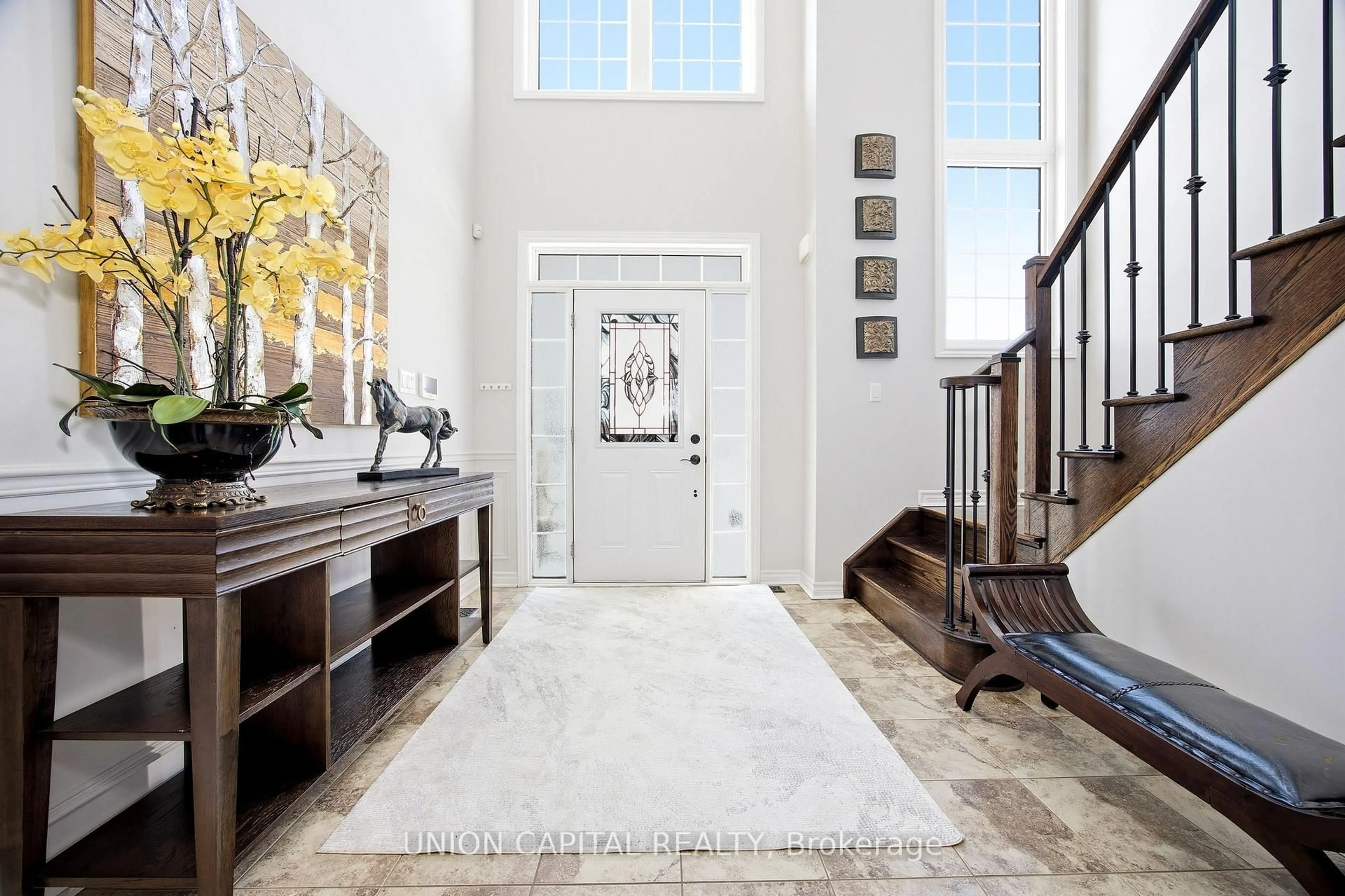 Indoor entryway for 1797 Jack Glenn St, Oshawa Ontario L1K 0C4