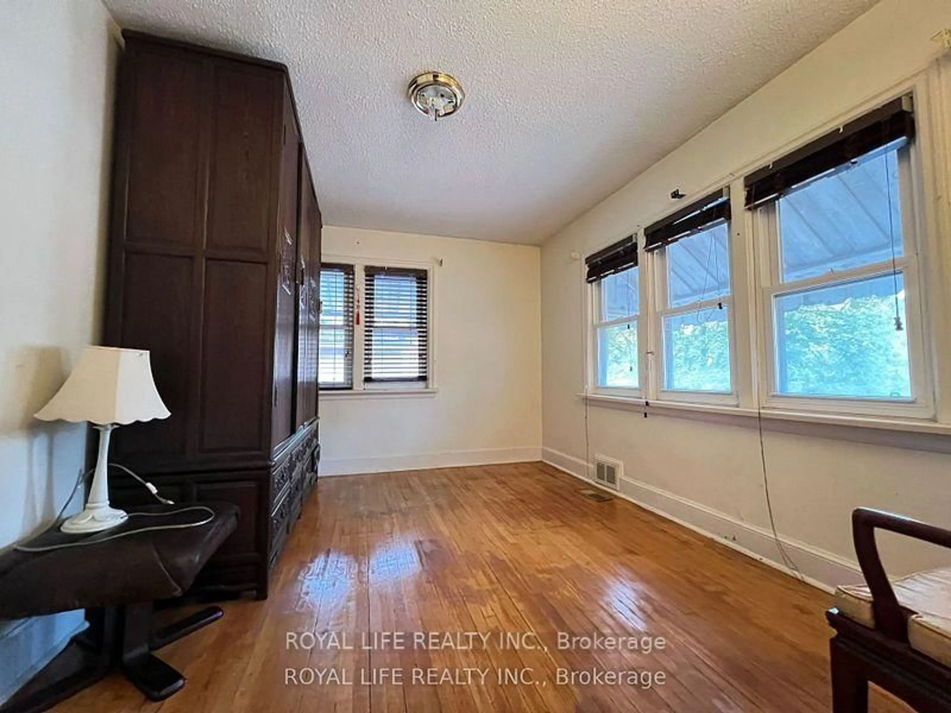 A pic of a room for 33 Agincourt Dr, Toronto Ontario M1S 1M5