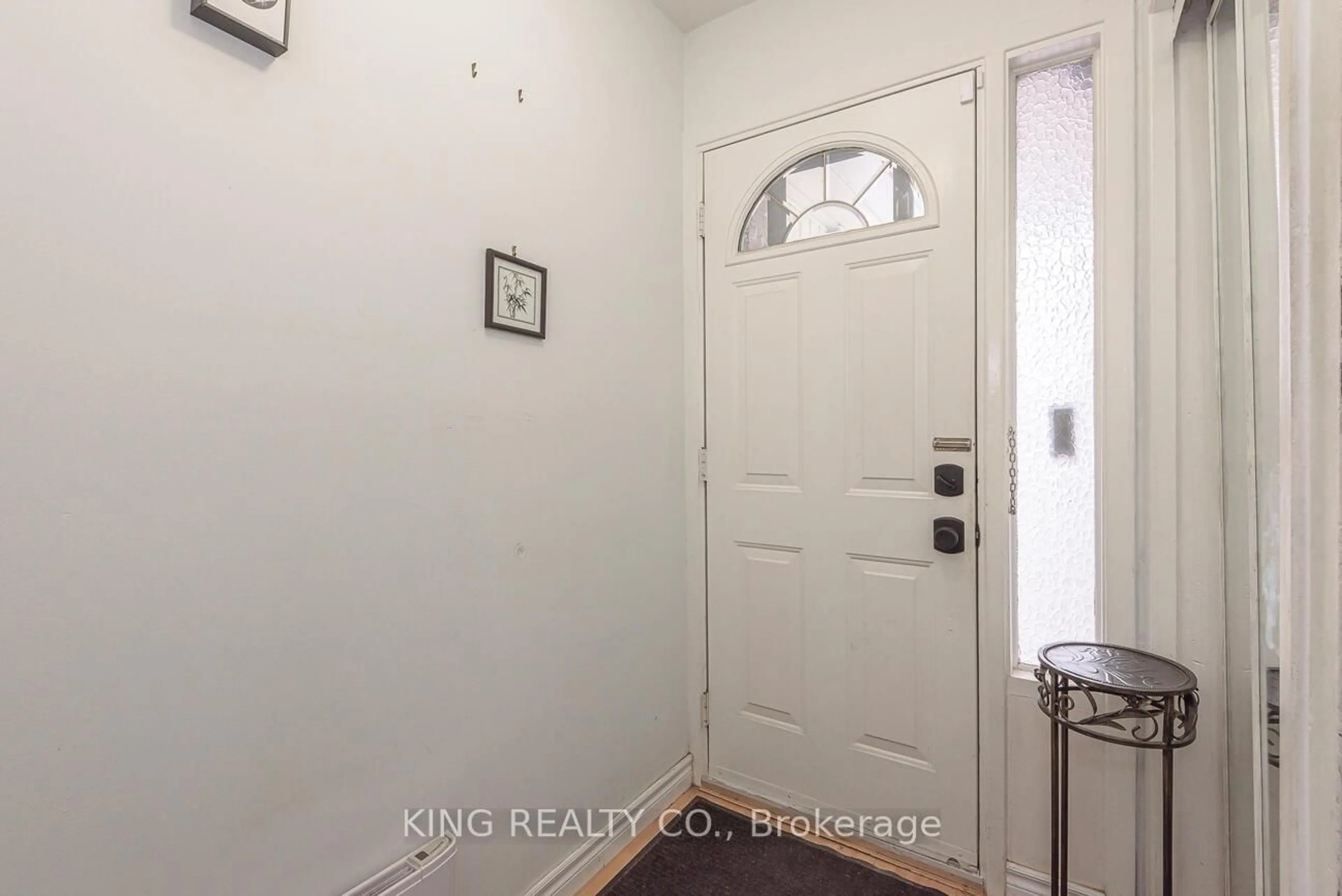 Indoor entryway for 351 Military Tr #1, Toronto Ontario M1E 4E5