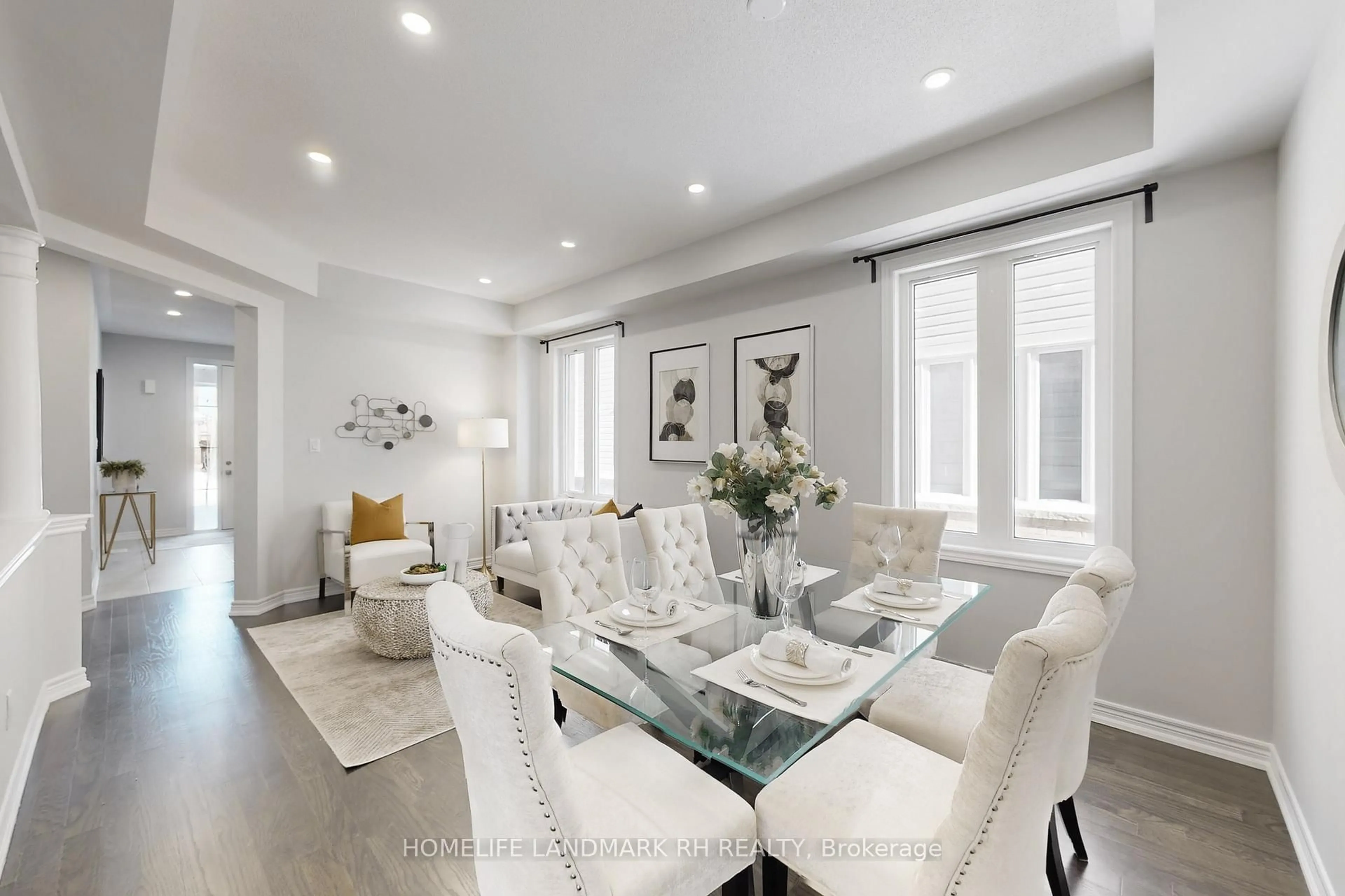 Dining room, unknown for 207 Ronald Hooper Ave, Clarington Ontario L1C 7C9