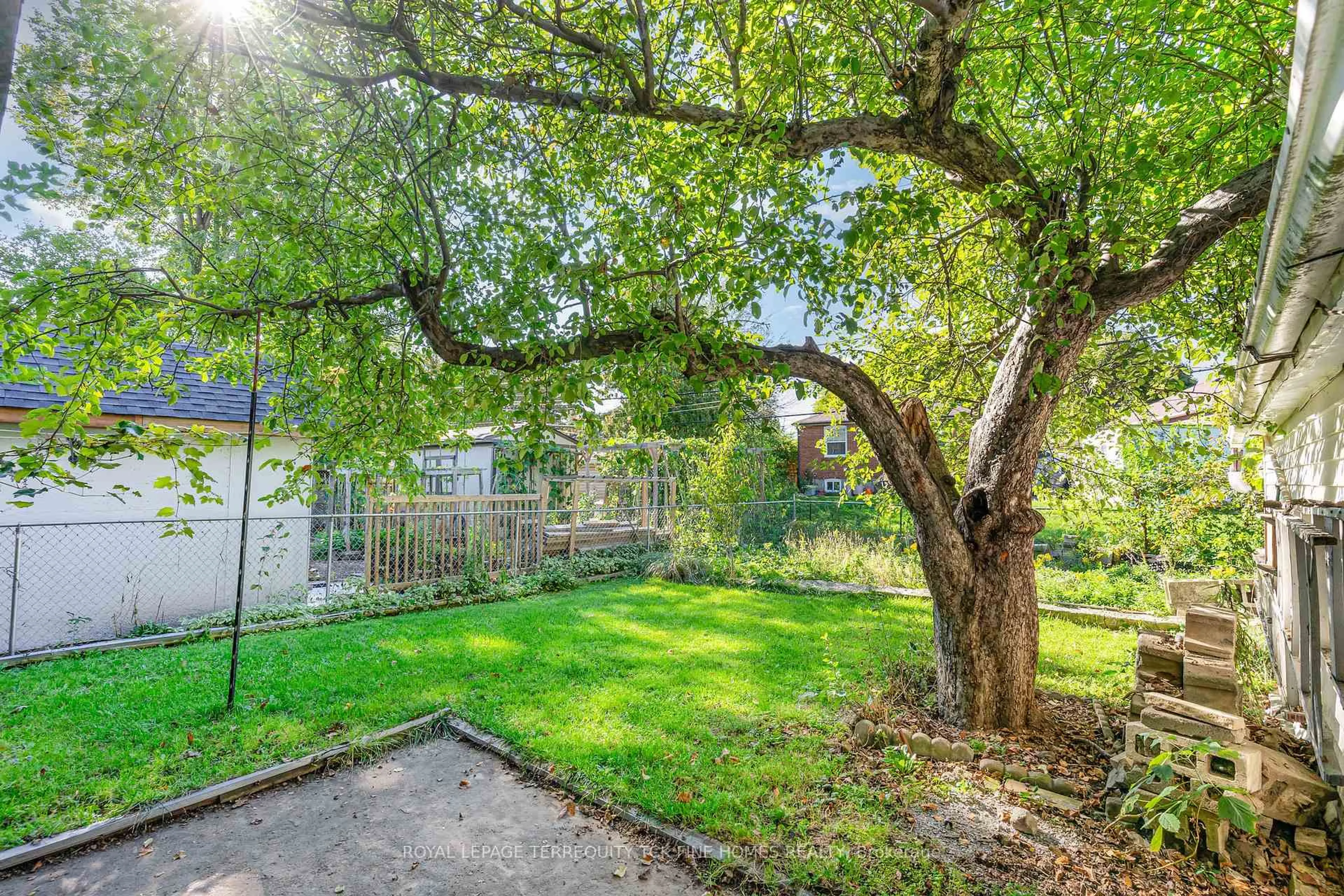 Patio, forest/trees view for 28 Lynvalley Cres, Toronto Ontario M1R 2V3