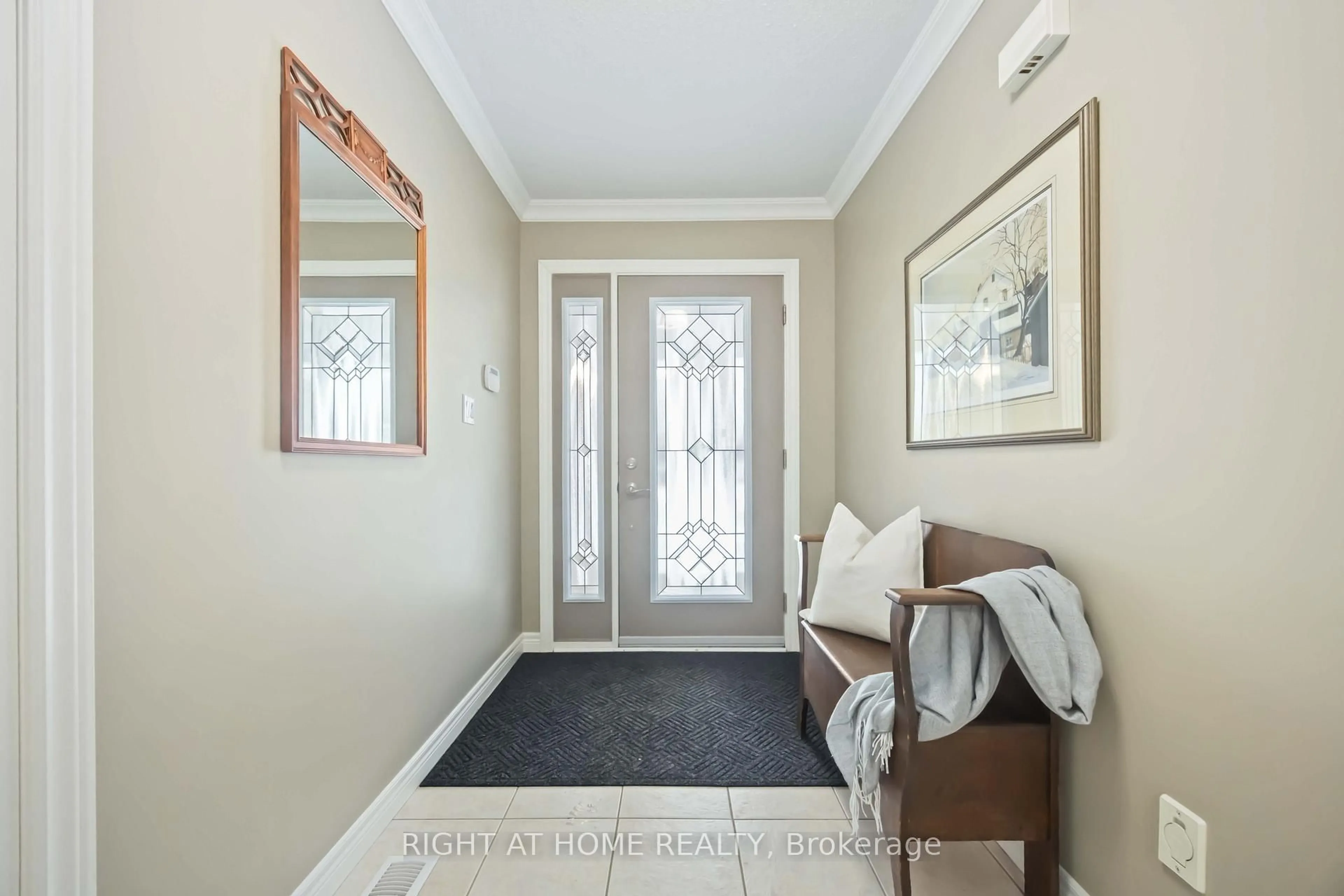 Indoor entryway for 7 Lady May Dr, Whitby Ontario L1R 3C8