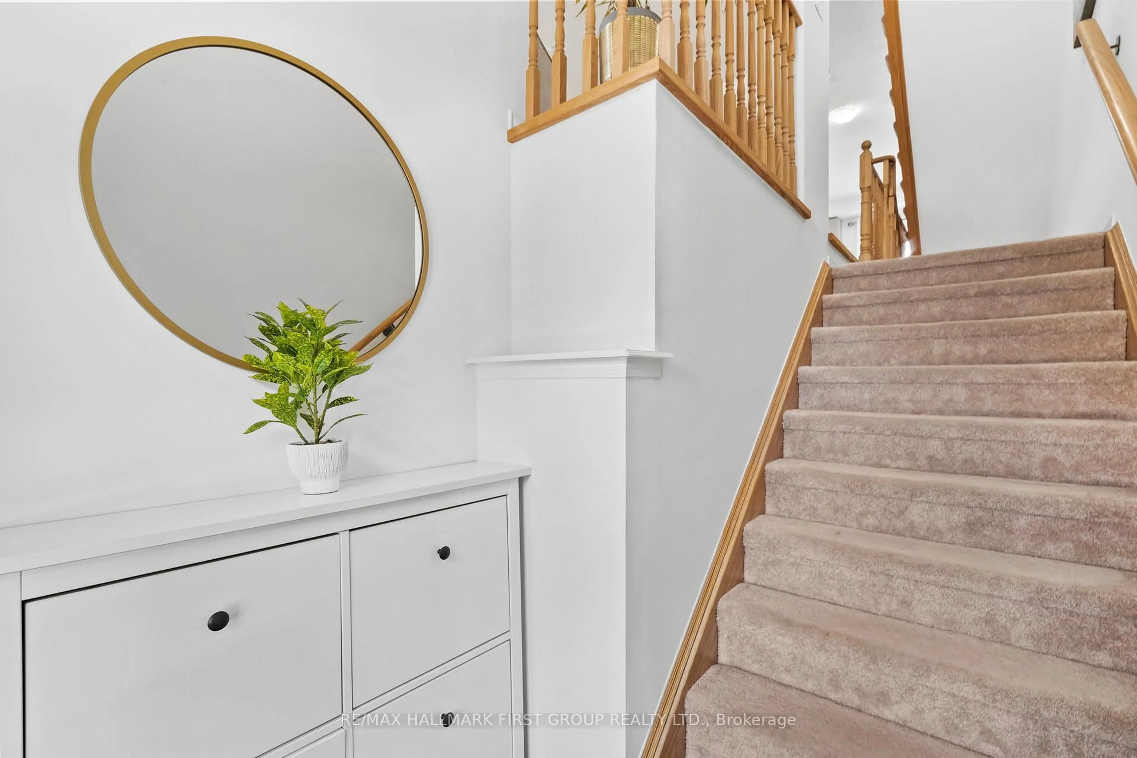 Stairs for 2609 Deputy Minister Path, Oshawa Ontario L1L 0M7