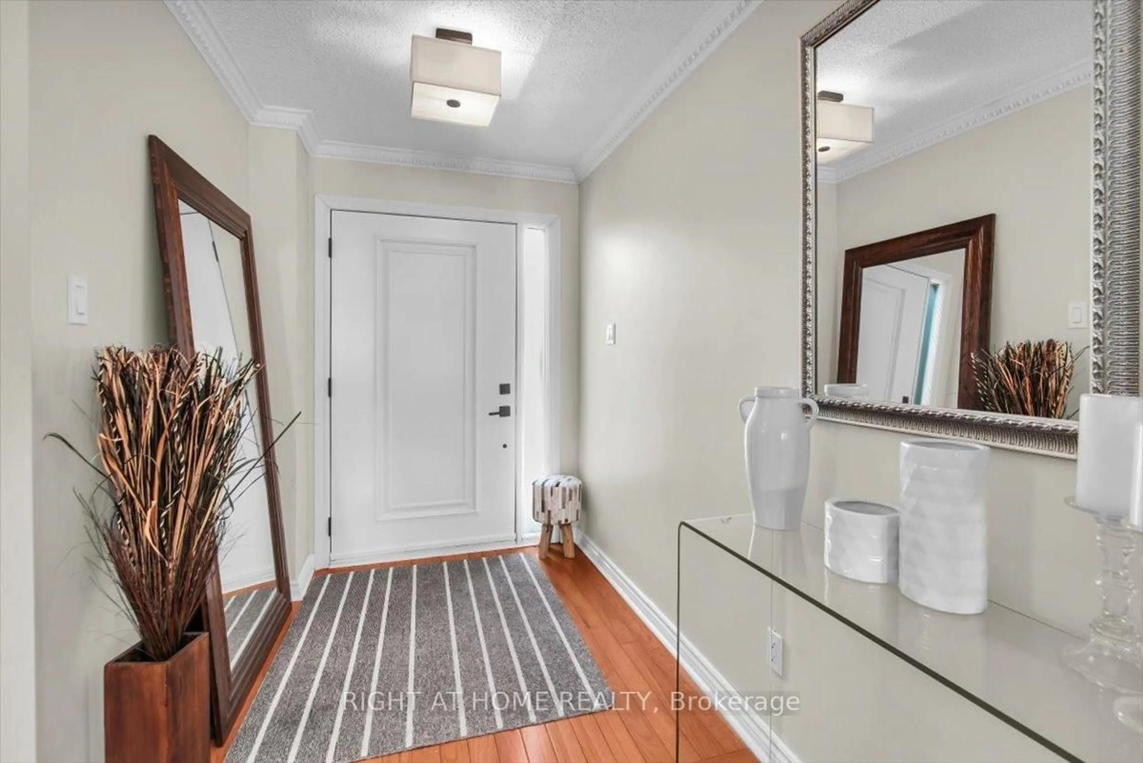 Indoor entryway for 34 Bashford Rd, Ajax Ontario L1S 3Y2