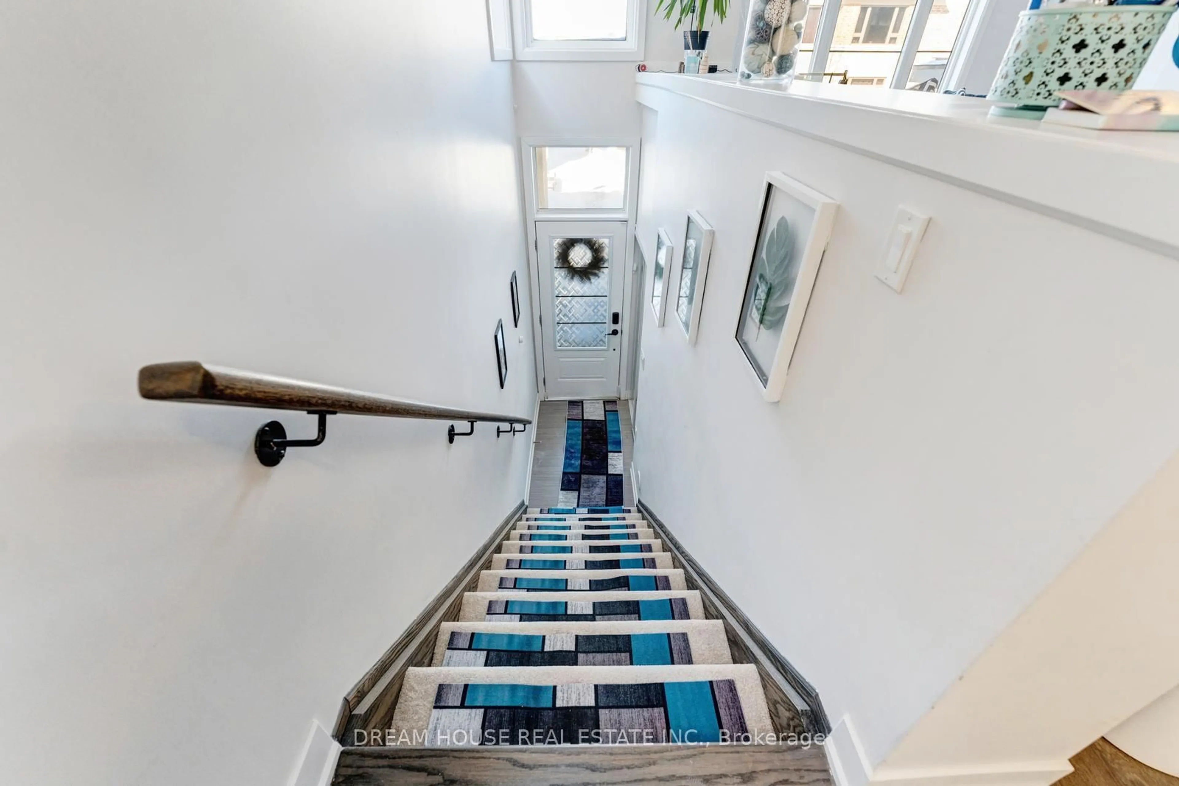 Stairs for 71 Donald Fleming Way #108, Whitby Ontario L1R 0N8