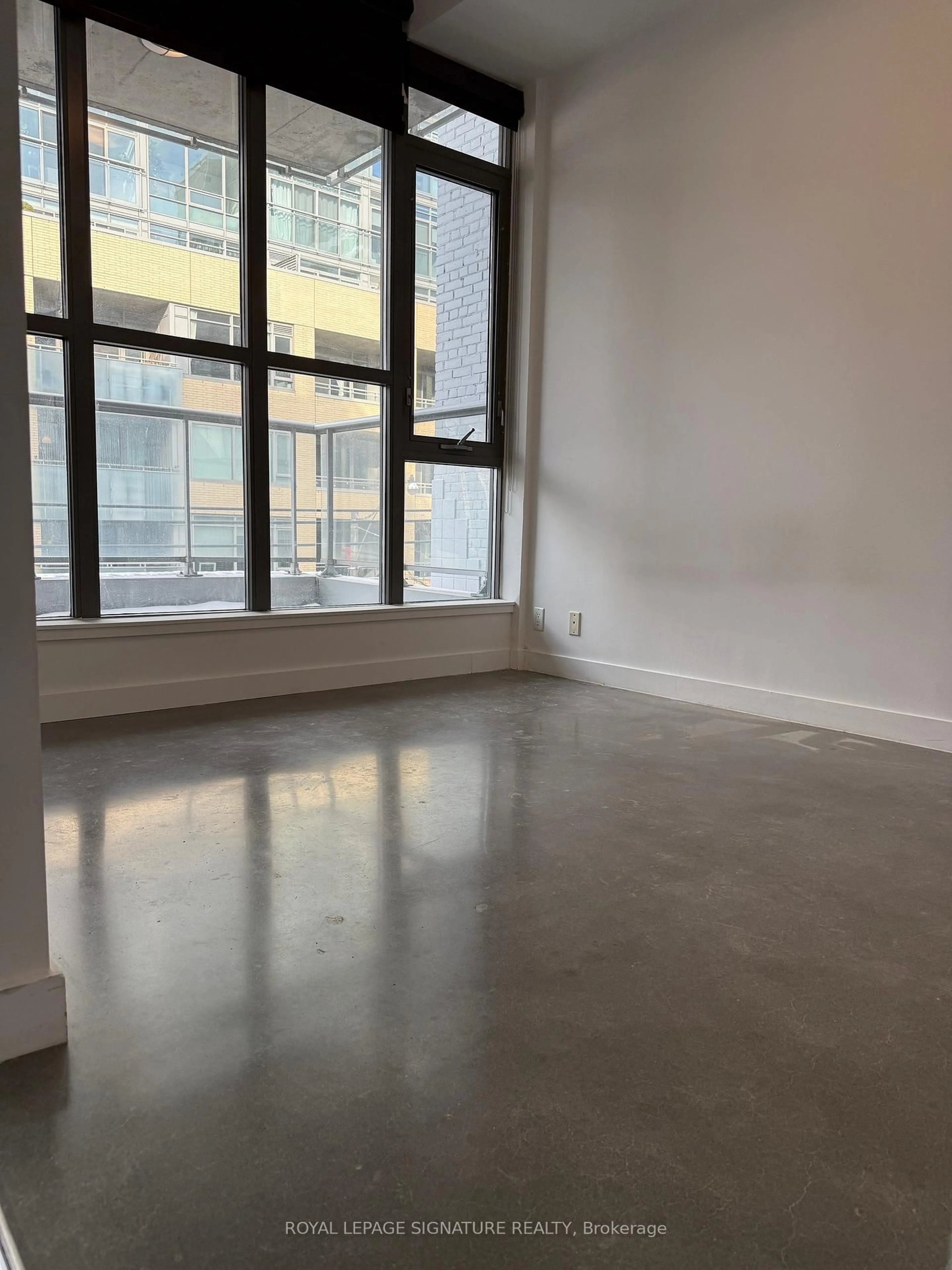 A pic of a room for 625 Queen St #211, Toronto Ontario M4M 1G7