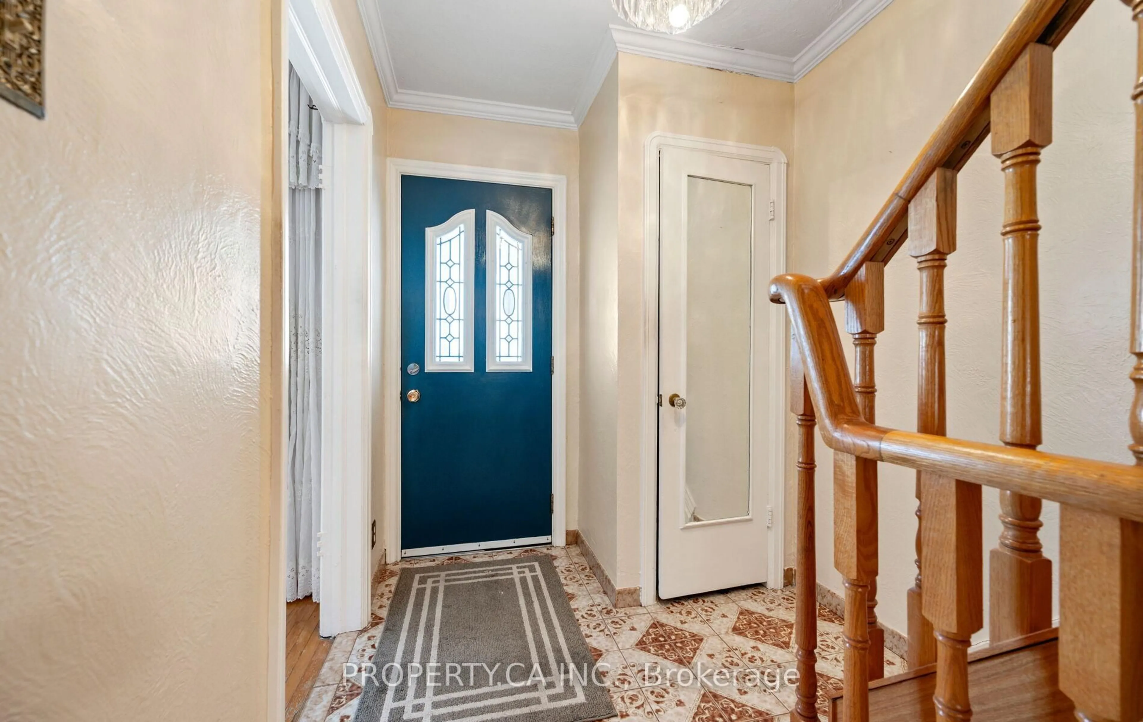 Indoor entryway for 4 Wolverton Ave, Toronto Ontario M4J 3H6
