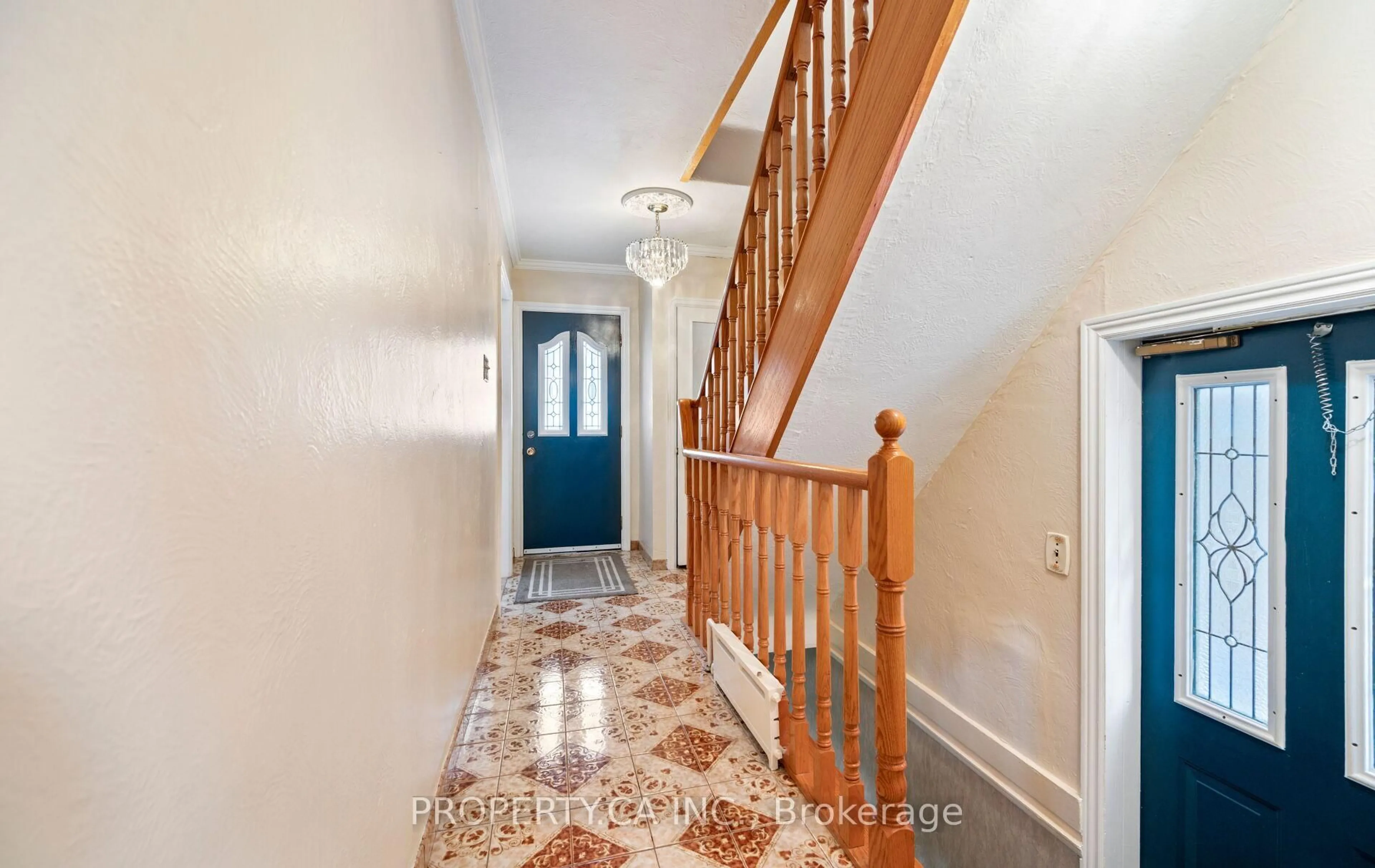 Indoor entryway for 4 Wolverton Ave, Toronto Ontario M4J 3H6