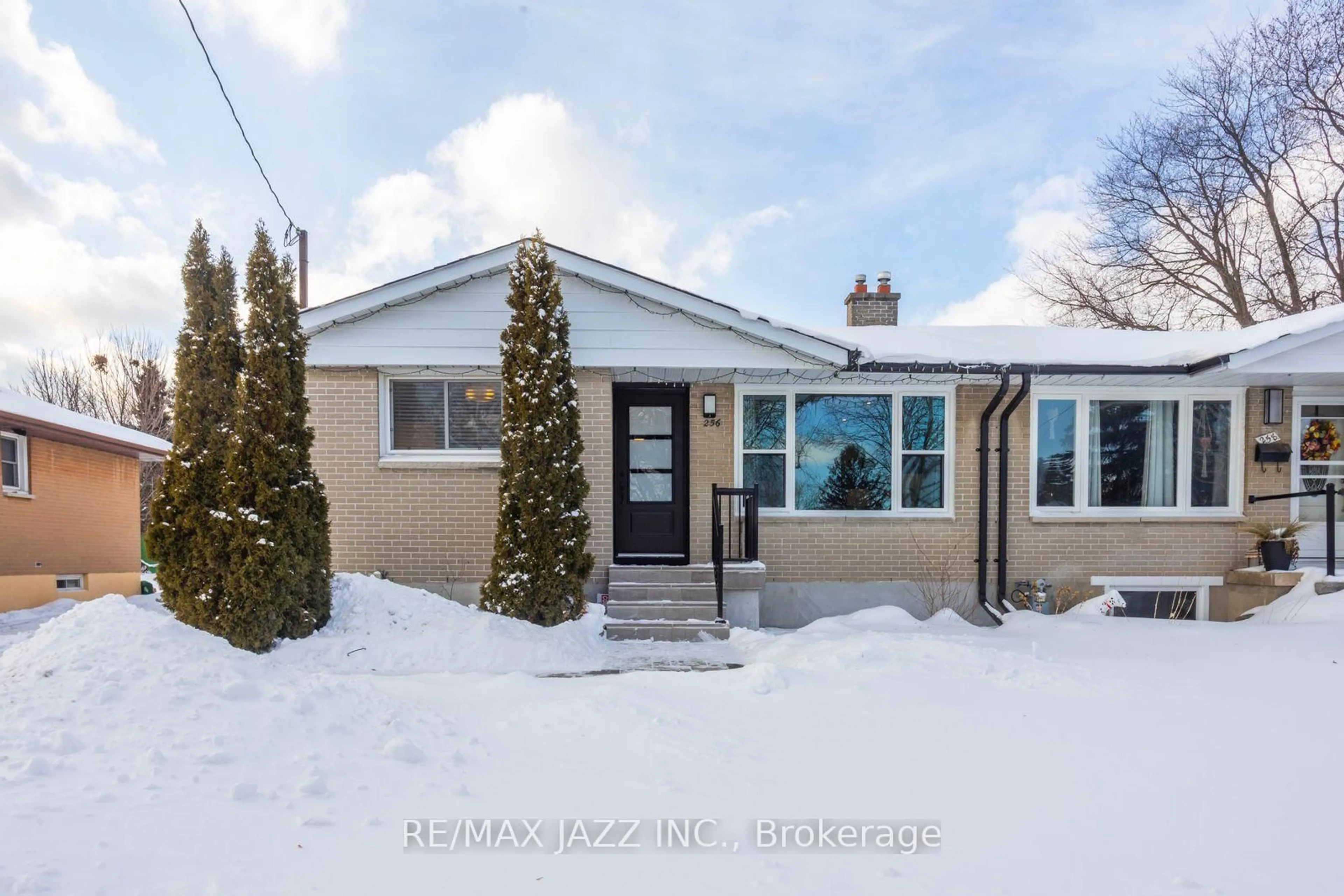 Unknown for 256 Trent St, Oshawa Ontario L1J 4N1