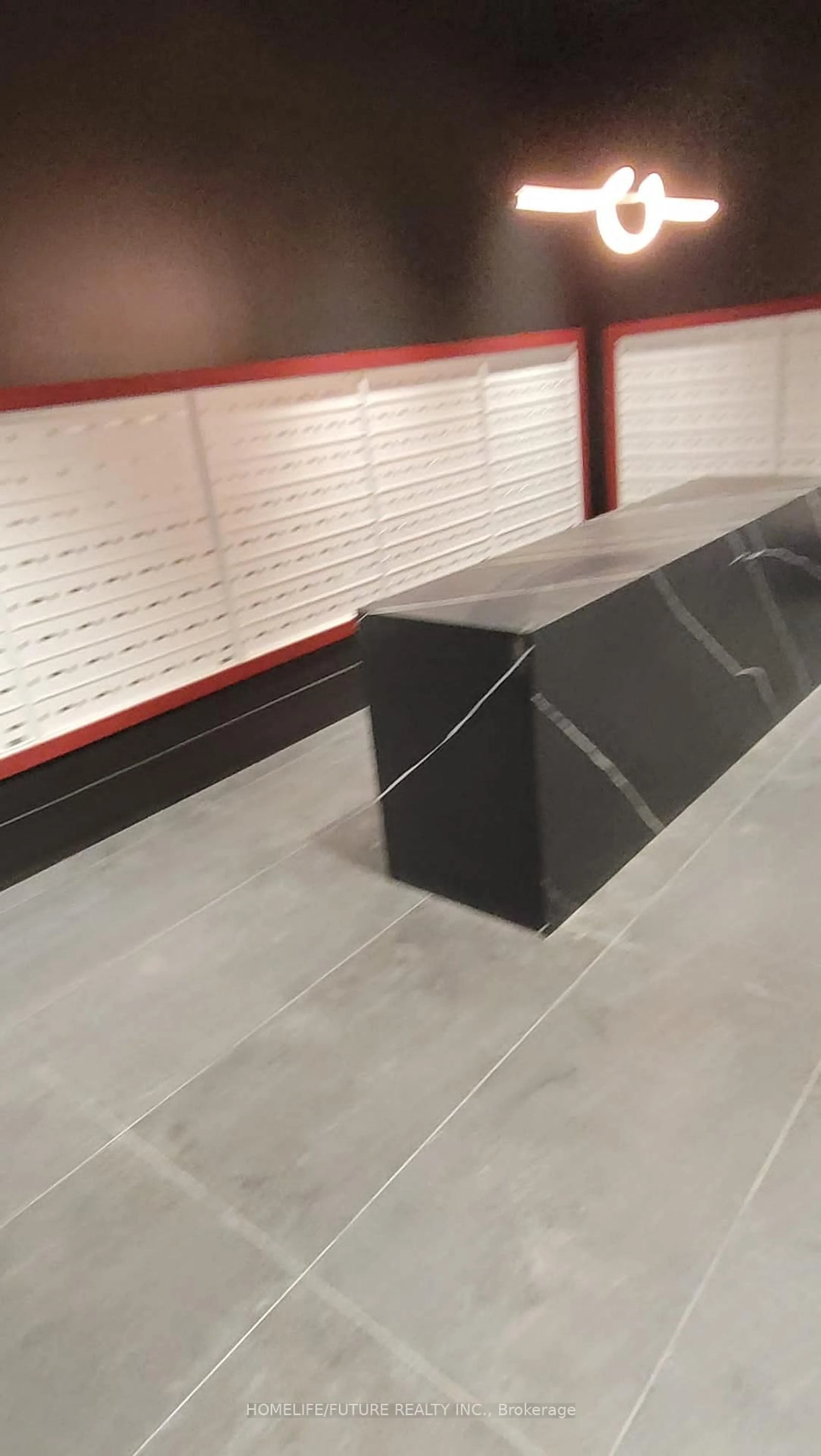 Unknown for 2033 Kennedy Rd #302, Toronto Ontario M1T 0B9