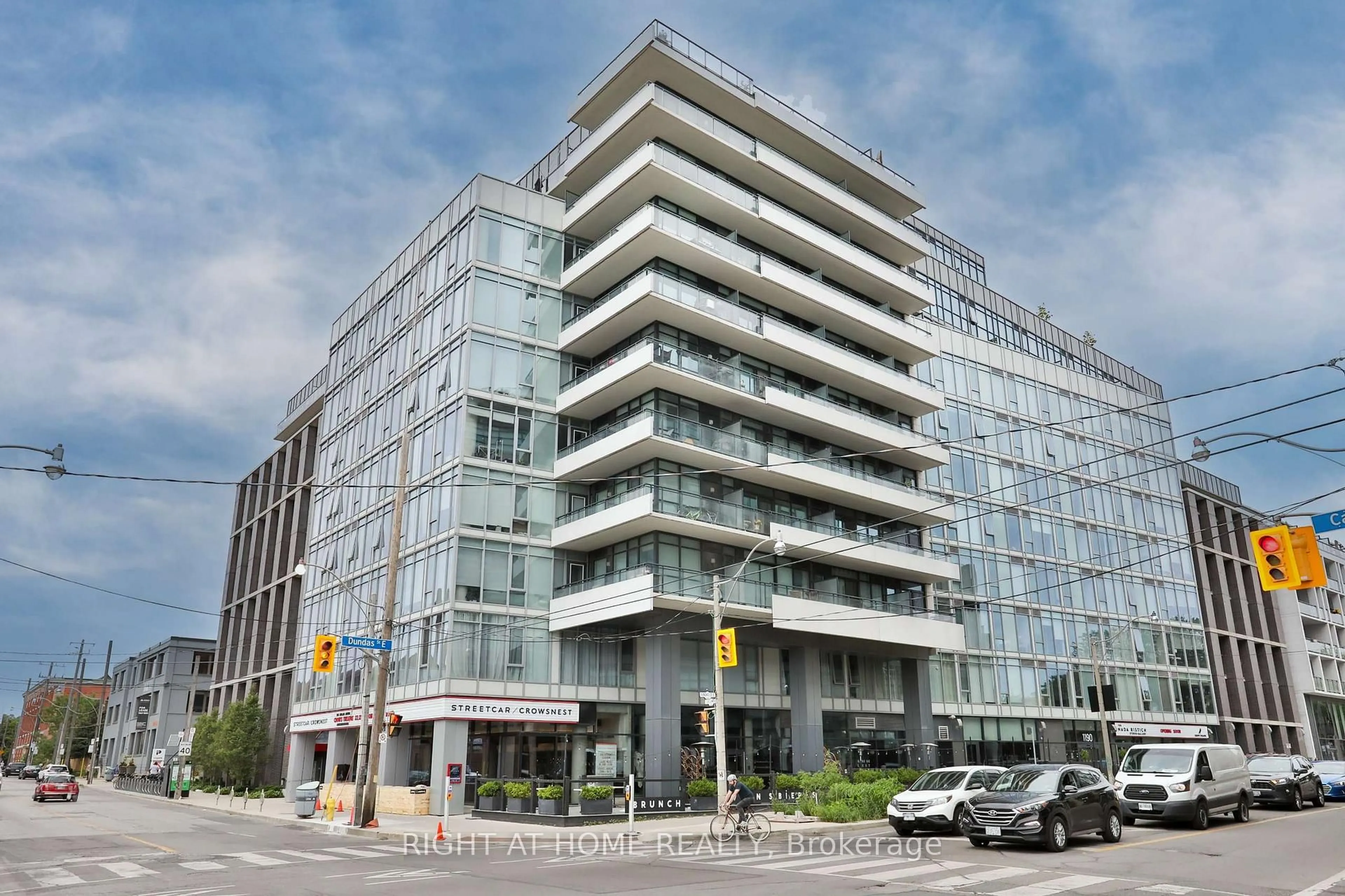 Unknown for 1190 Dundas St #906, Toronto Ontario M4M 0C5