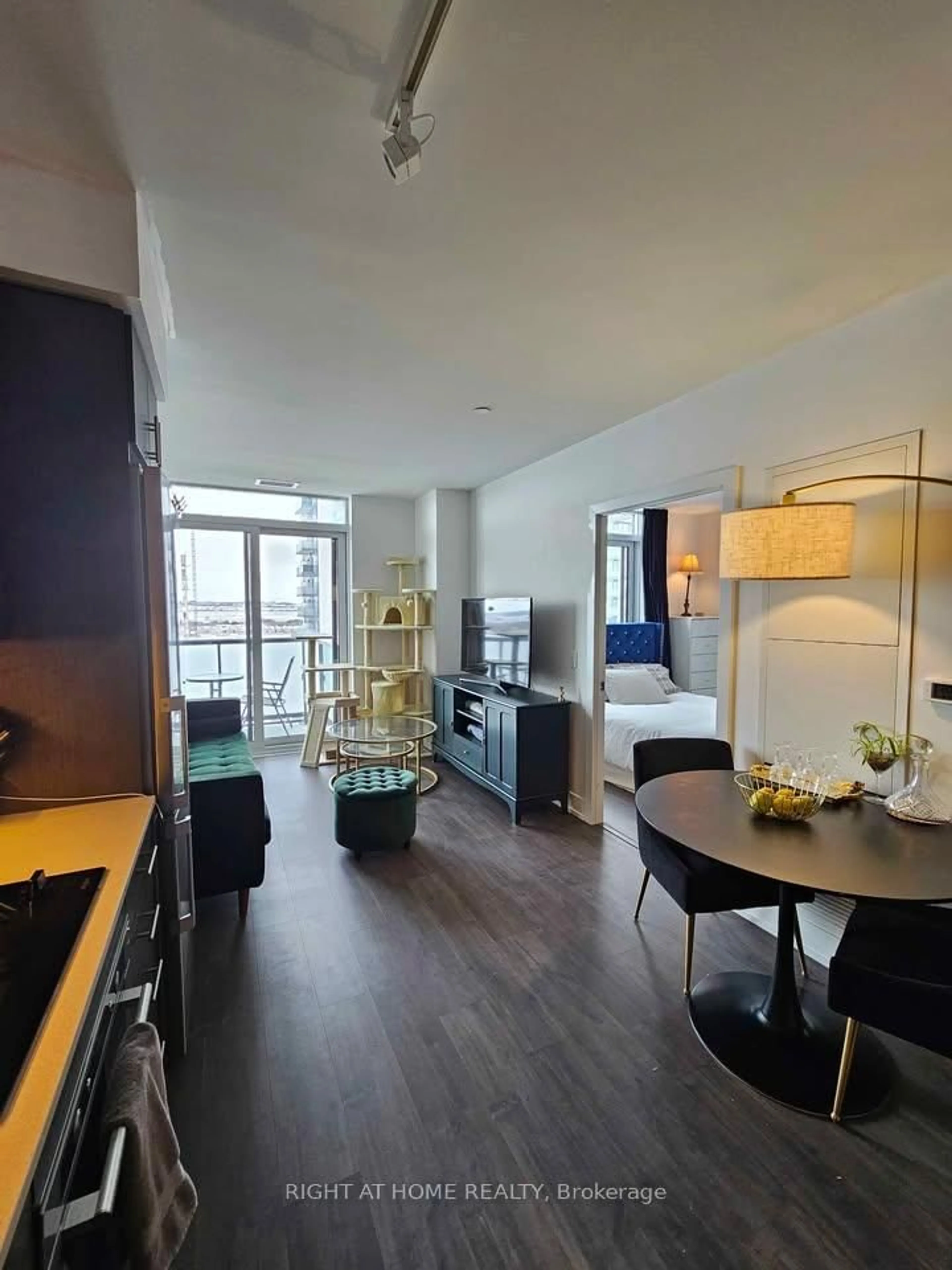 A pic of a room for 2550 Simcoe St #1713, Oshawa Ontario L1L 0R5