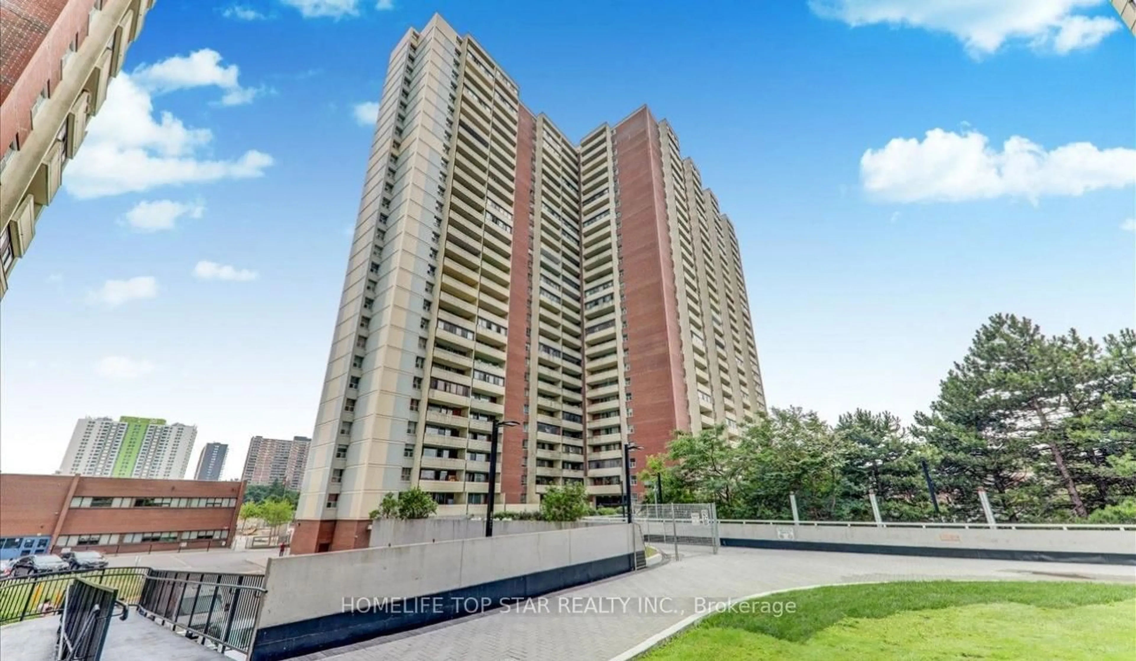 Unknown for 5 Massey Sq #1806, Toronto Ontario M4C 5L6