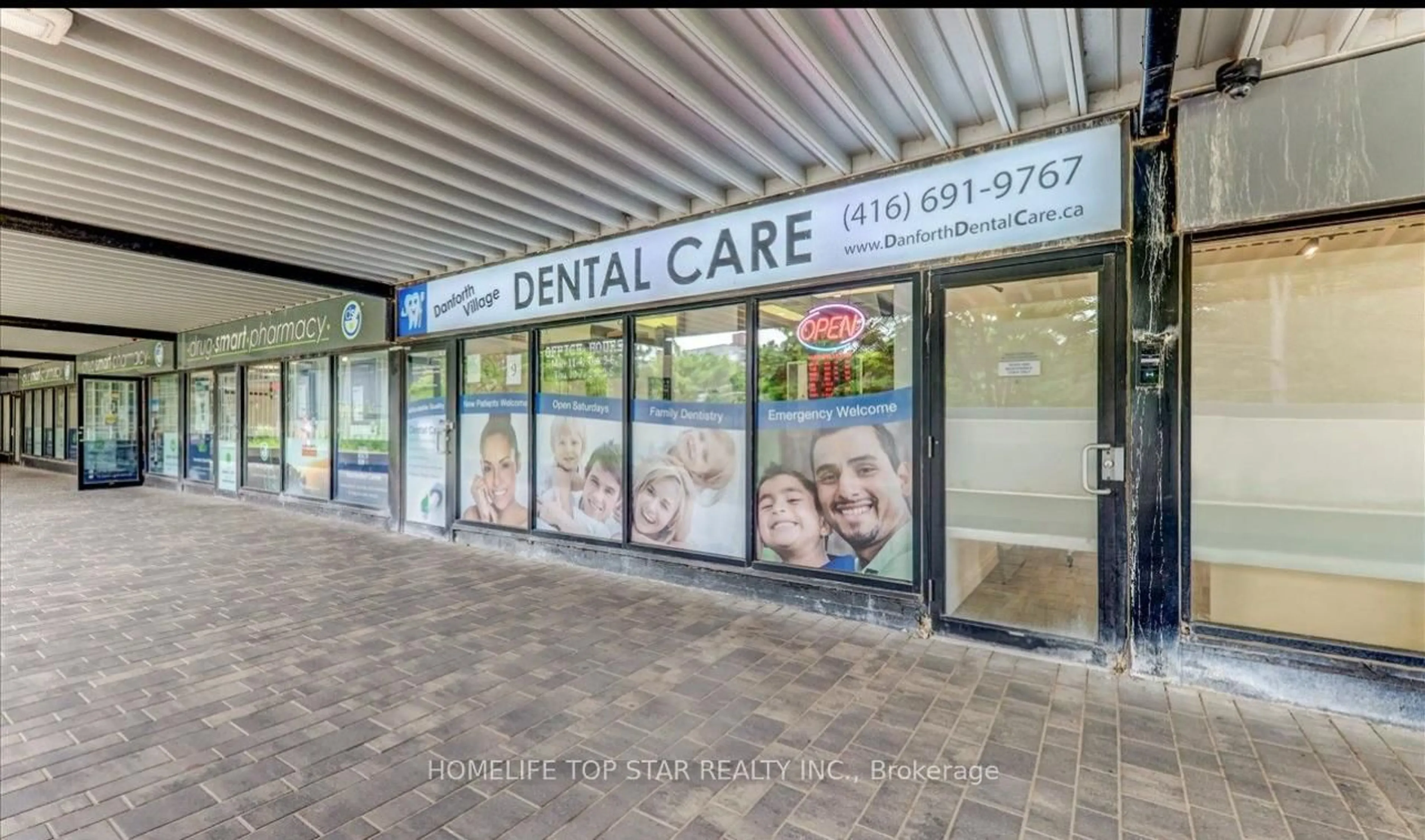 Indoor foyer for 5 Massey Sq #1806, Toronto Ontario M4C 5L6