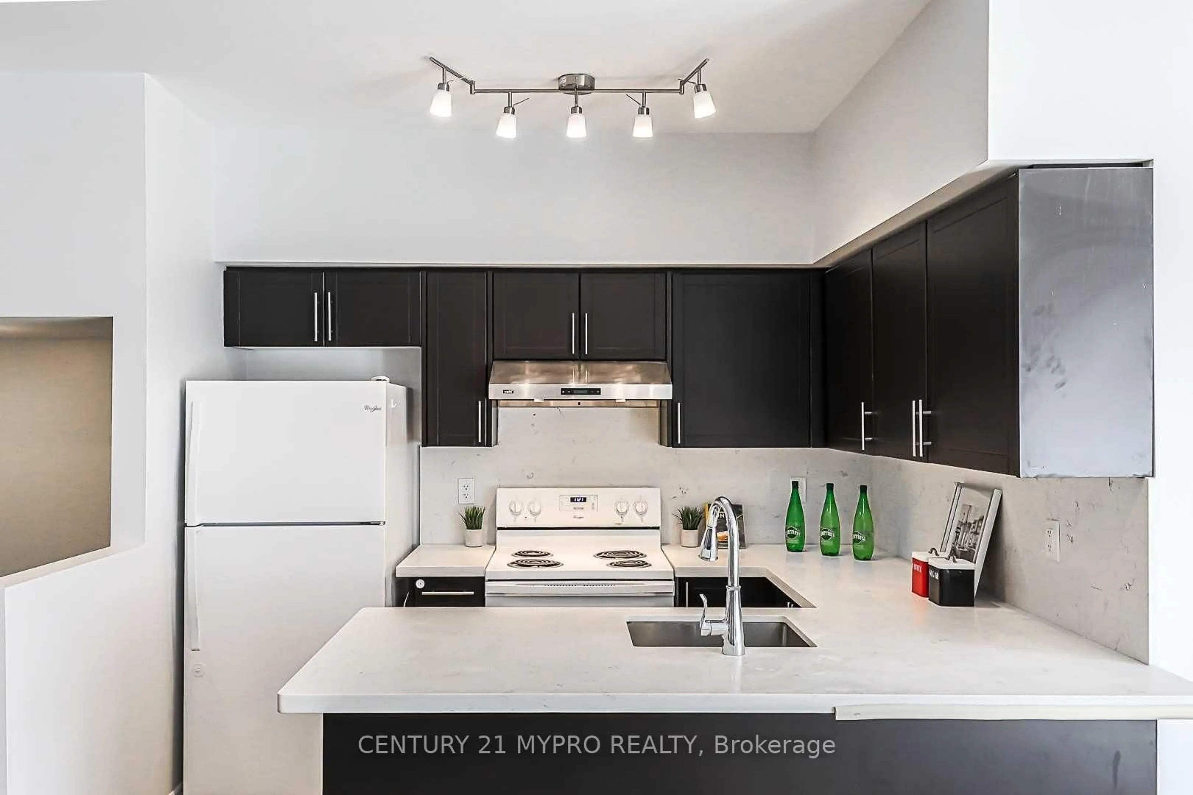 Unknown for 12 Eaton Park Lane #3, Toronto Ontario M1W 0A5