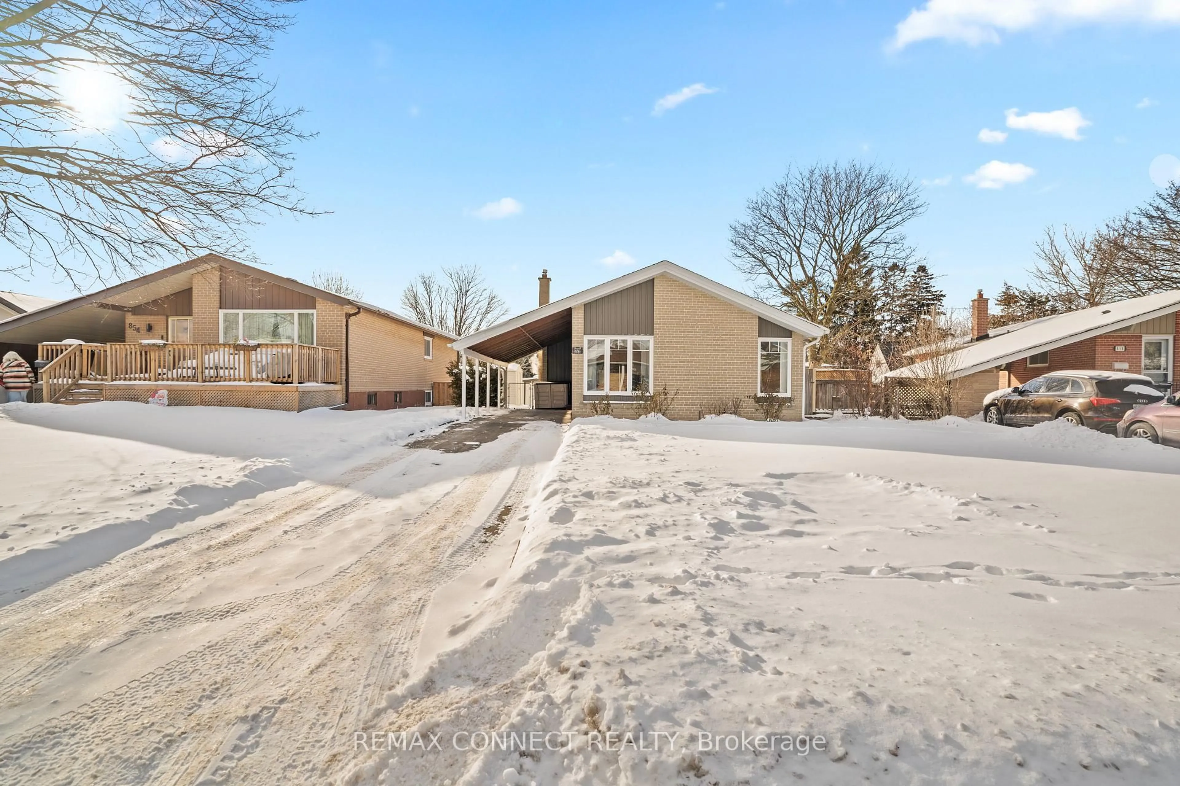 Unknown for 856 Chapleau Dr, Pickering Ontario L1W 1P4