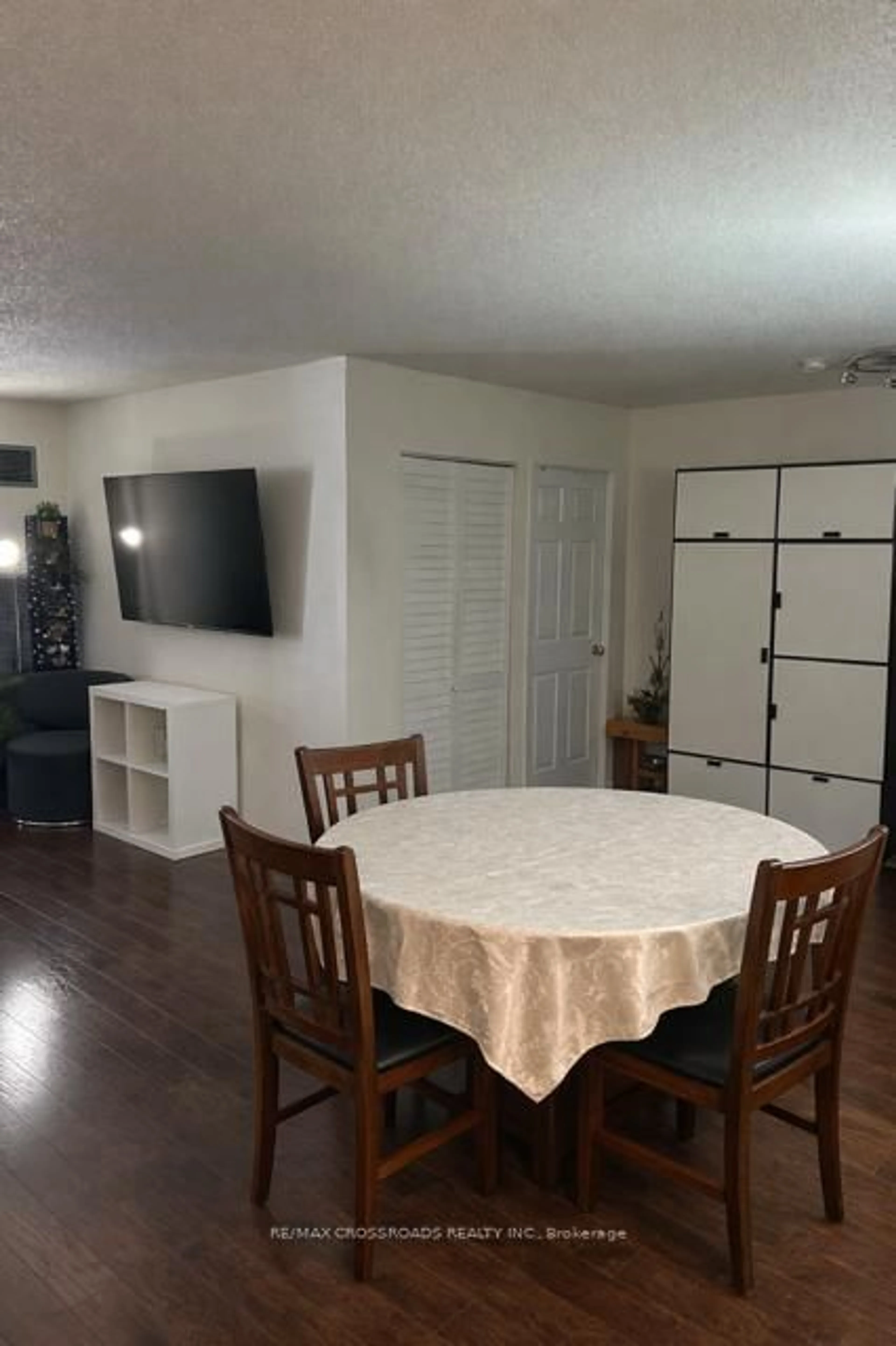 A pic of a room for 8 Silverbelle Grve #209, Toronto Ontario M1B 4Z3