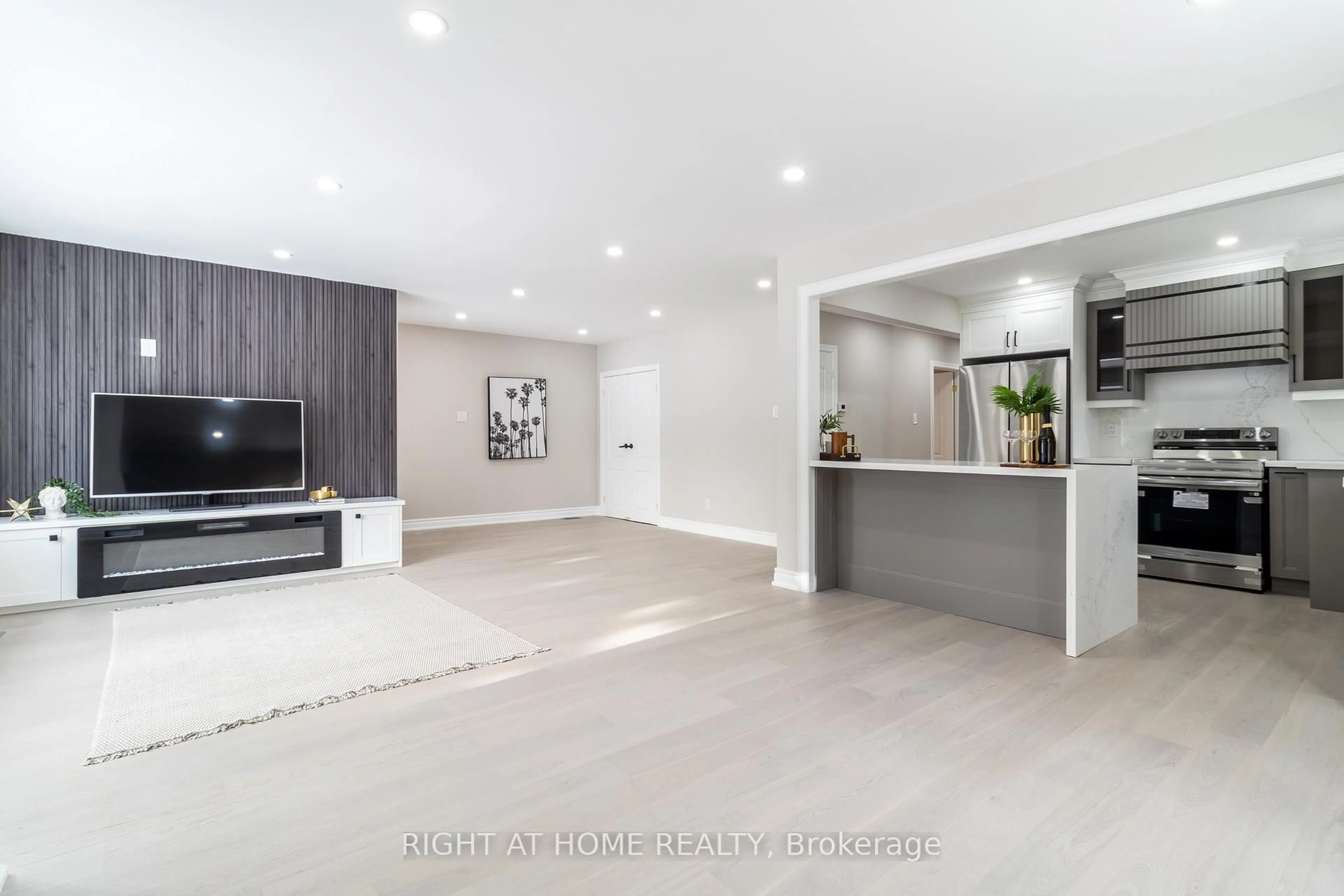 Unknown for 36 Belyea Cres, Toronto Ontario M1J 1V7