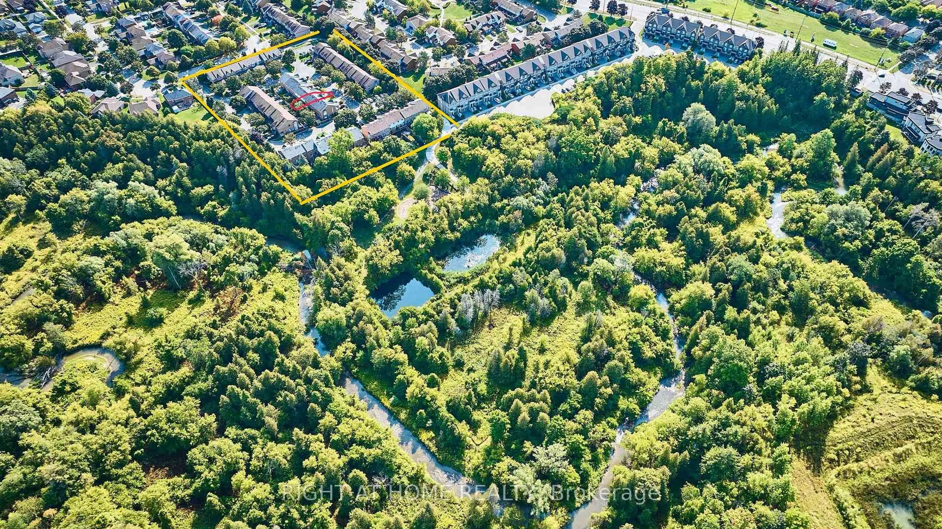 A pic from outside/outdoor area/front of a property/back of a property/a pic from drone, street for 25 Macintyre Lane, Ajax Ontario L1T 3X4