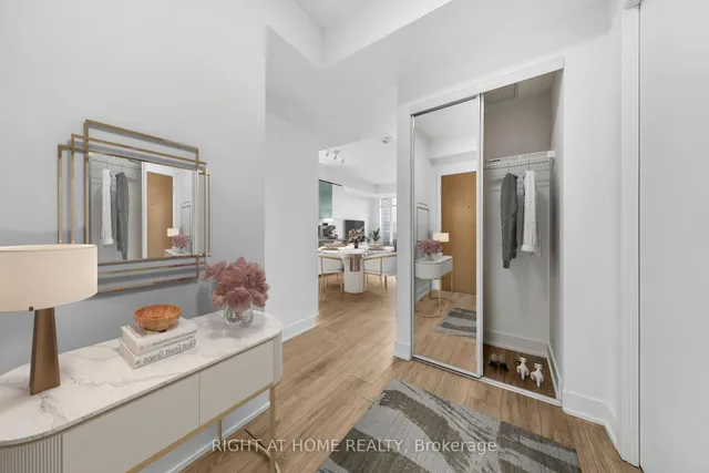 1285 Queen St #403, Toronto 3