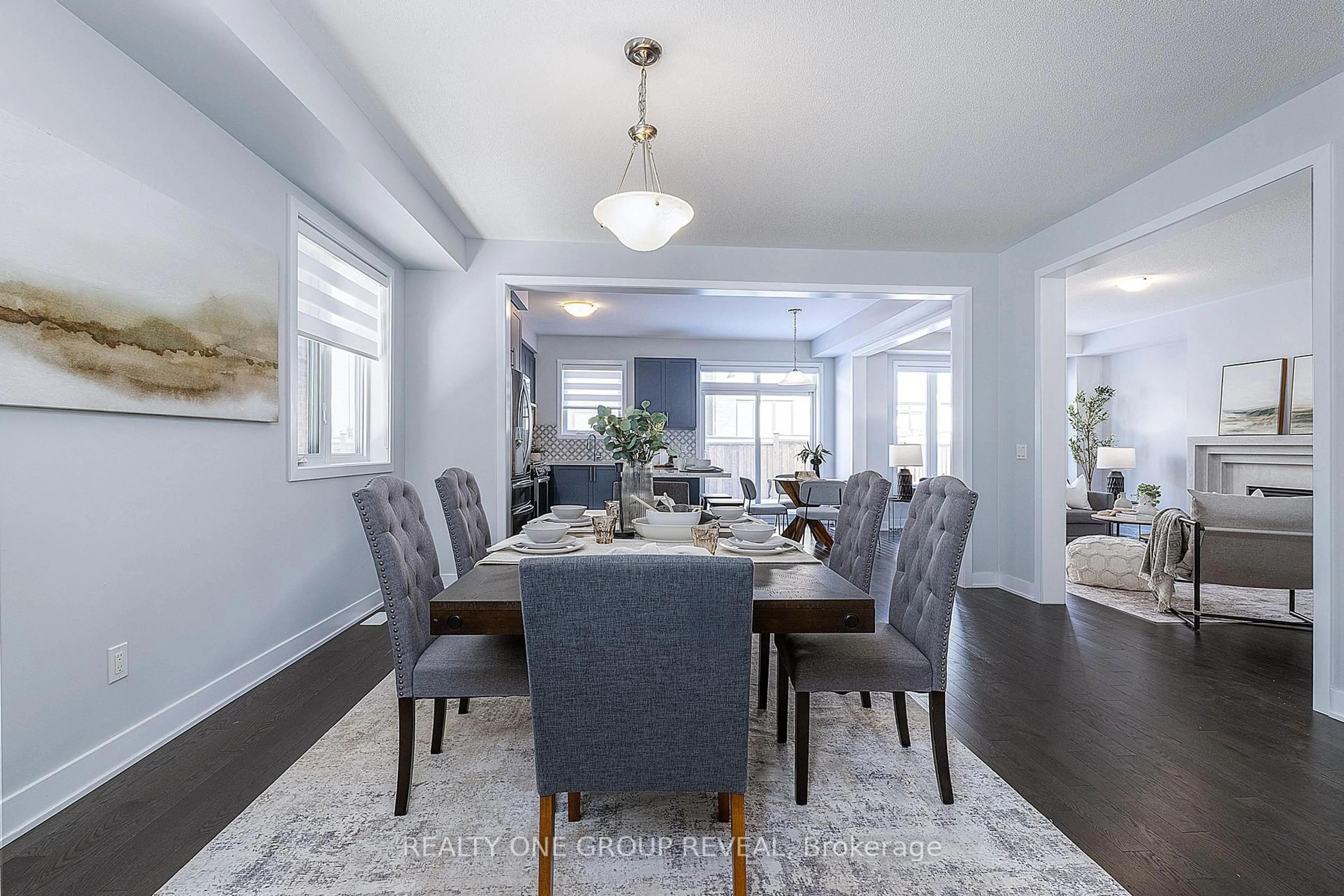 Dining room, unknown for 1044 Suddard Ave, Oshawa Ontario L1L 0V5